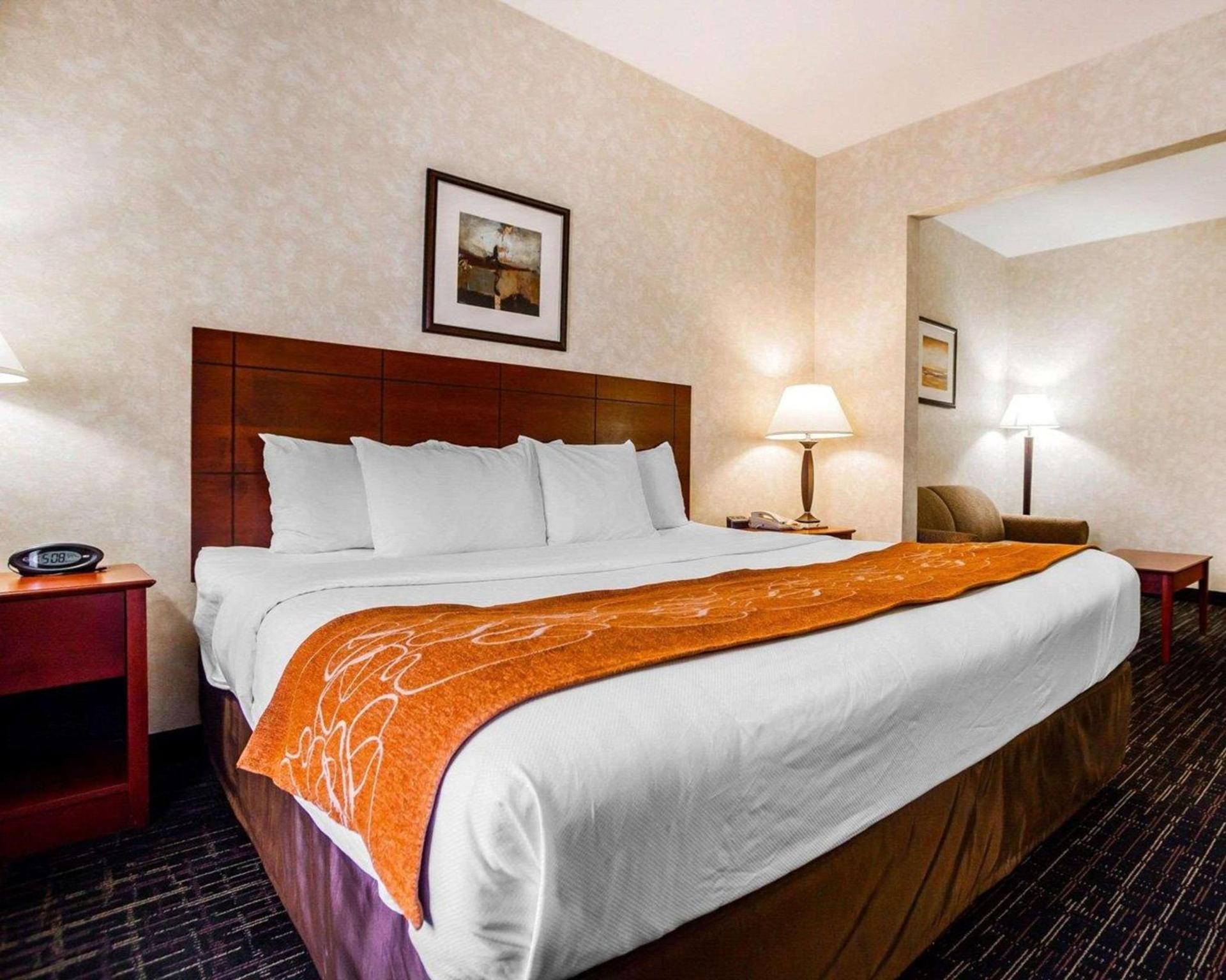 Comfort Suites Independence - Kansas City photo 8