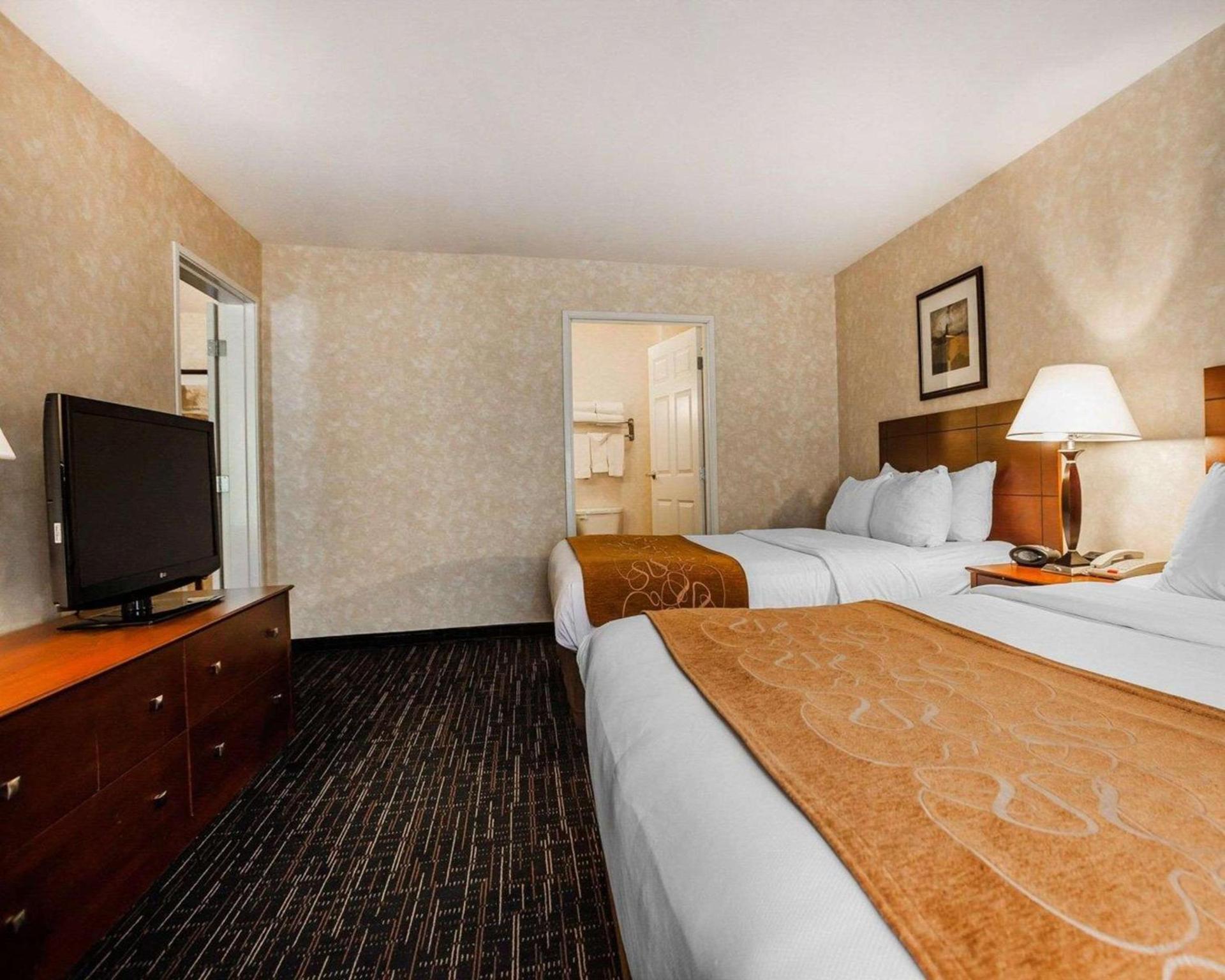 Comfort Suites Independence - Kansas City photo 13