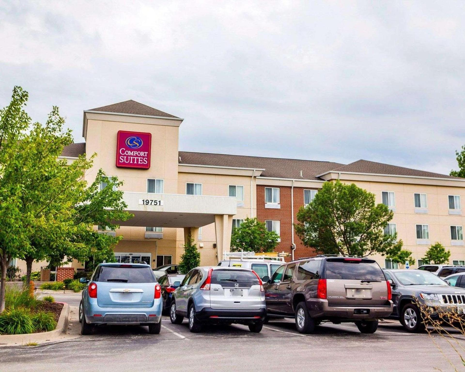 Comfort Suites Independence - Kansas City photo 2