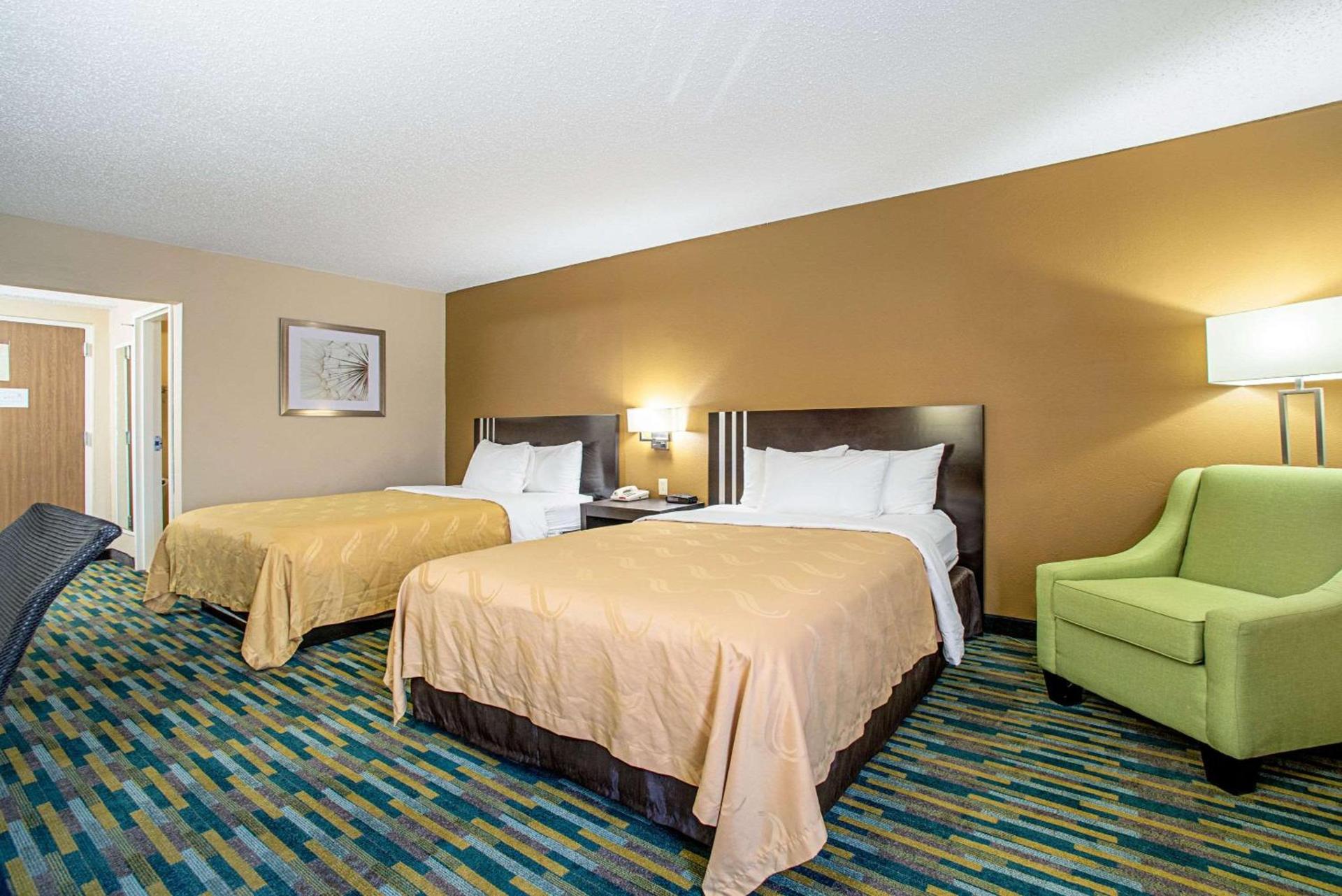 Quality Inn Near Six Flags St. Louis photo 12
