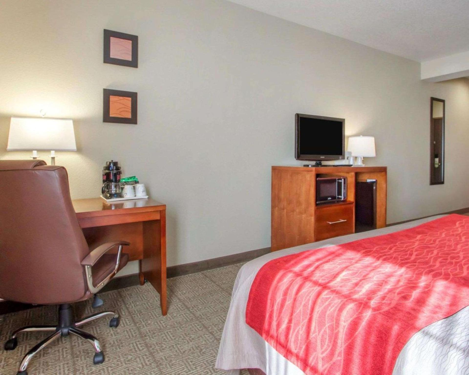 Comfort Inn Bolivar photo 31