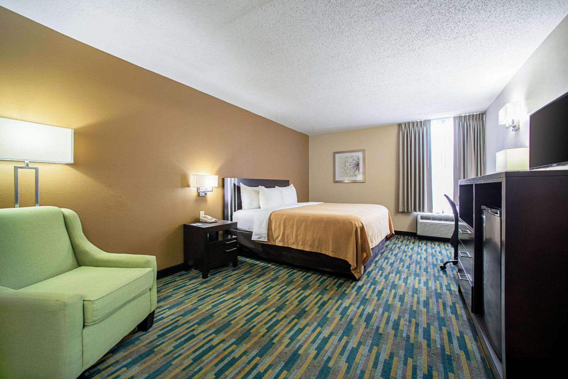 Quality Inn Near Six Flags St. Louis photo 22