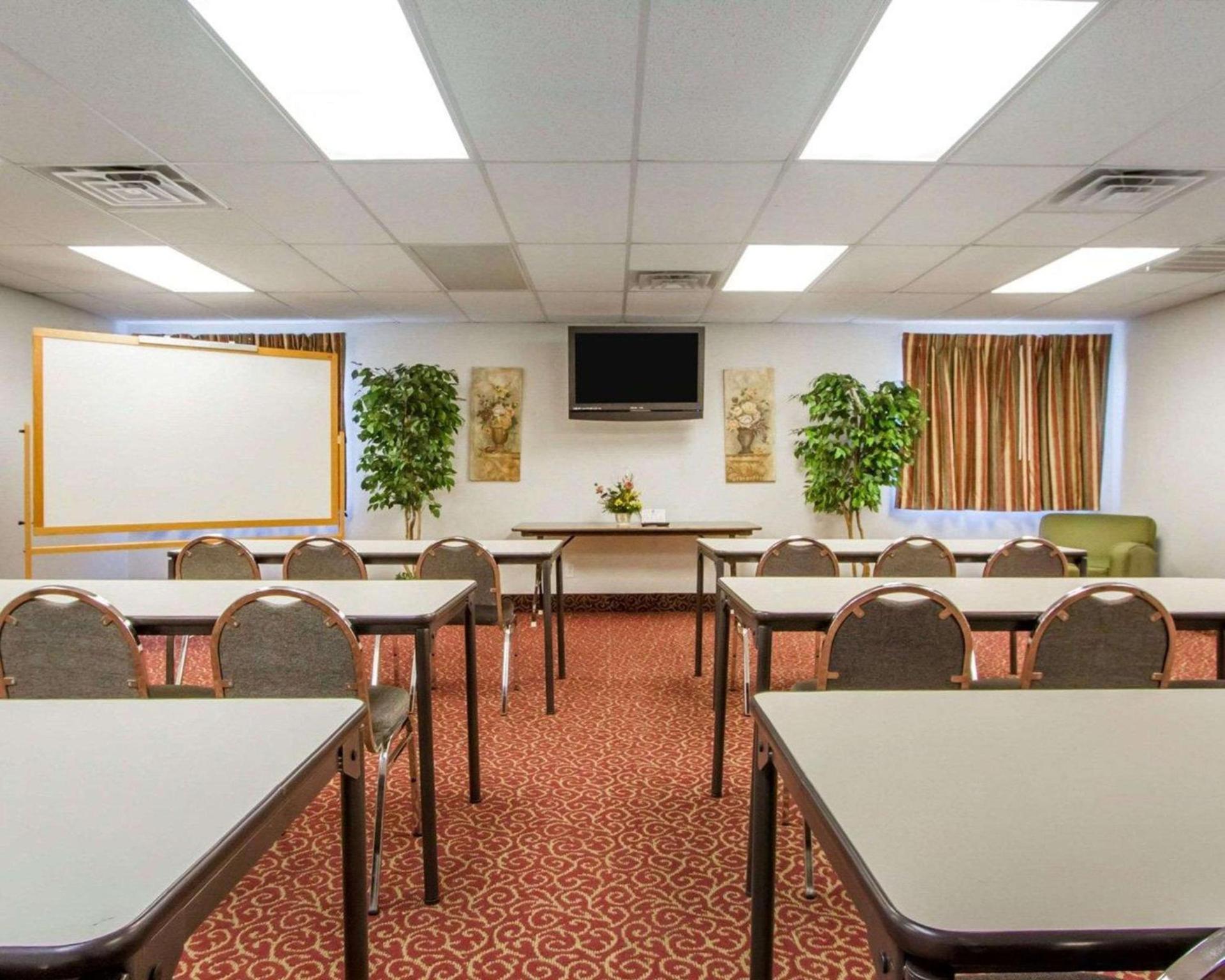 Comfort Inn Bolivar photo 15