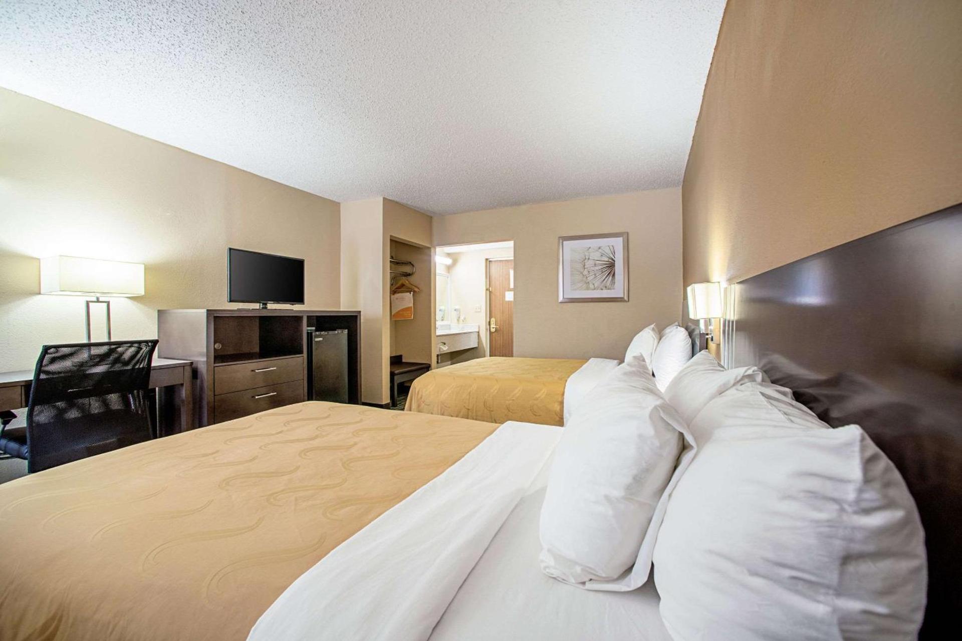 Quality Inn Near Six Flags St. Louis photo 26