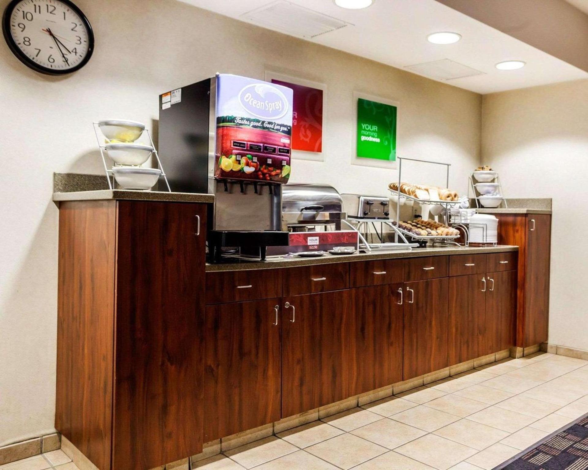 Comfort Suites Independence - Kansas City photo 25
