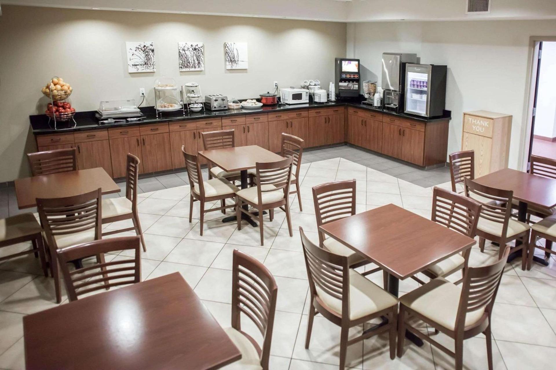 Sleep Inn & Suites Indoor Waterpark photo 24
