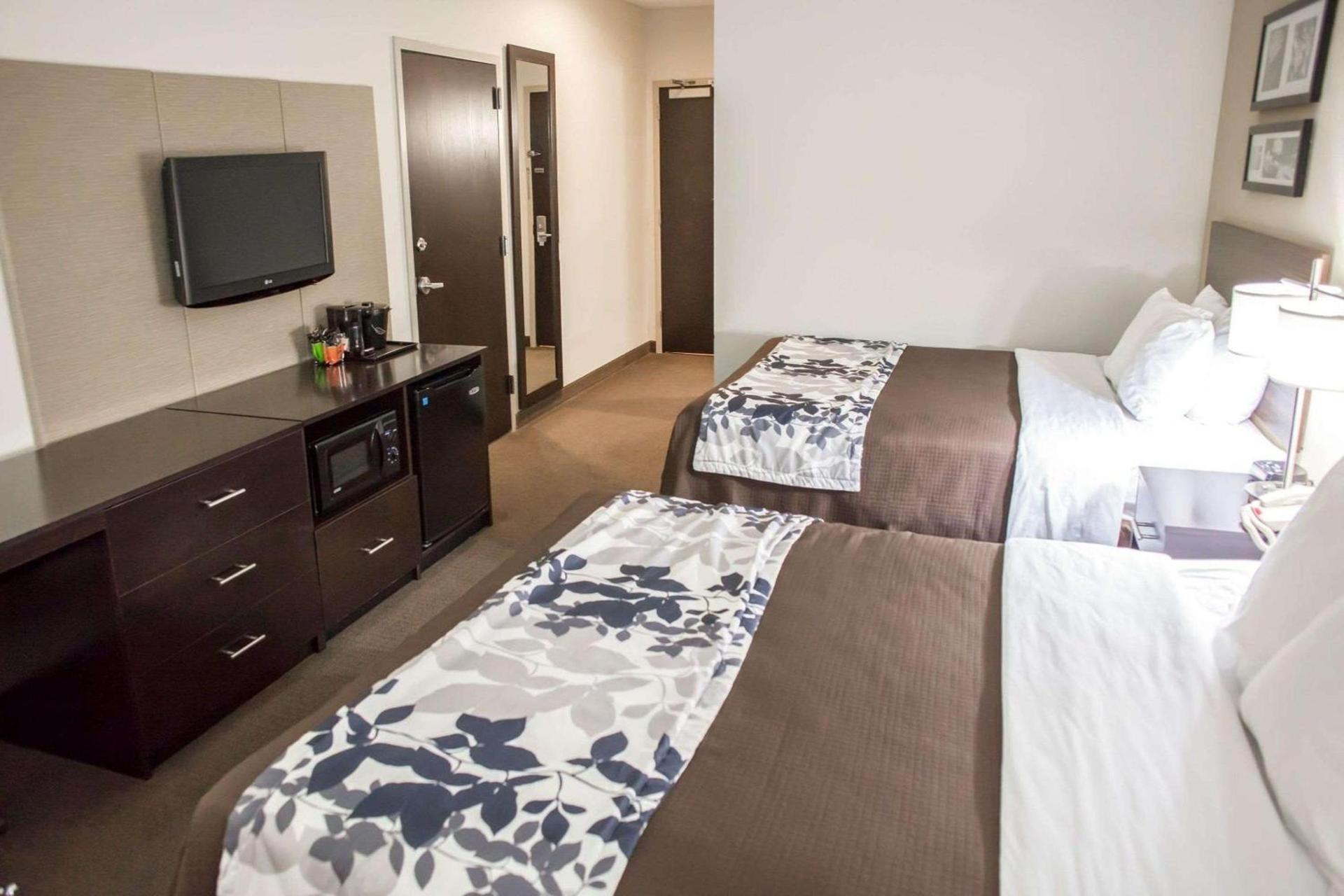 Sleep Inn & Suites Indoor Waterpark photo 8
