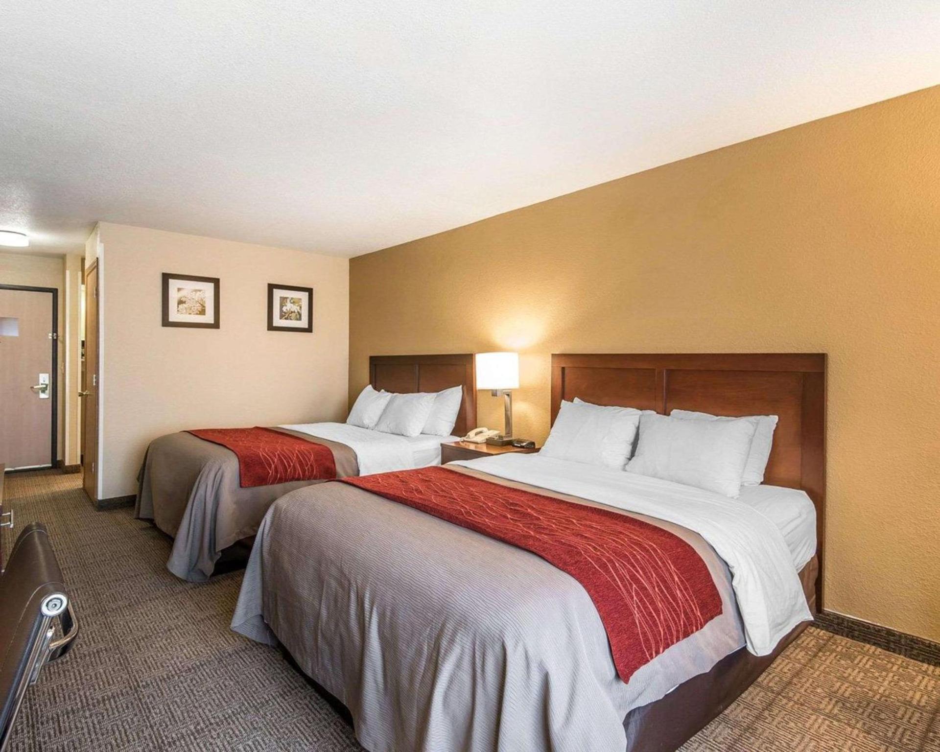 Quality Inn & Suites Bethany photo 9