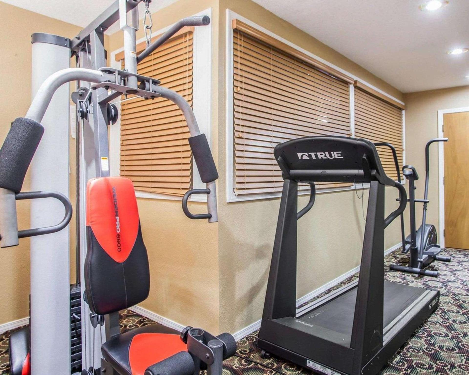 Quality Inn Belton - Kansas City South photo 9