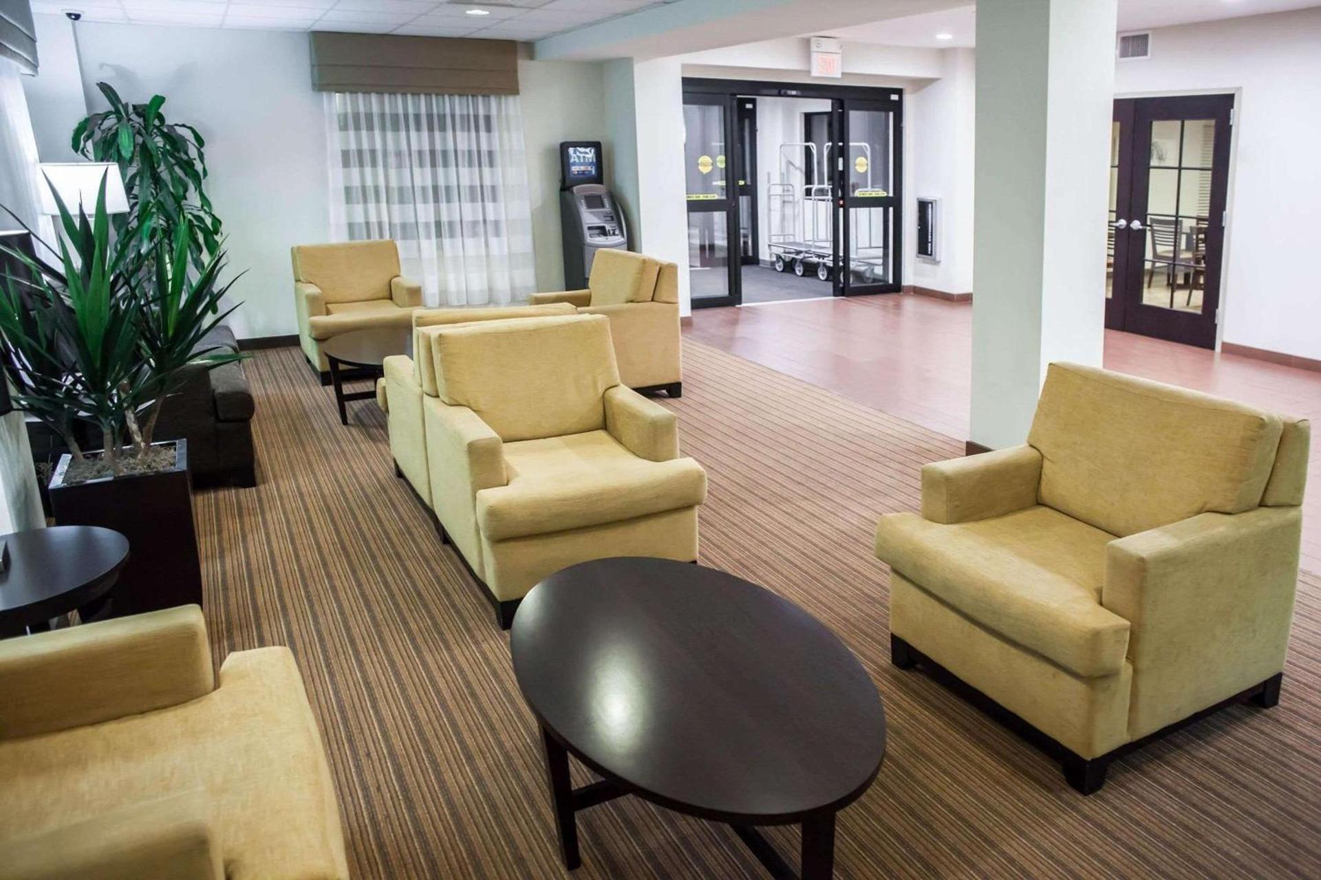 Sleep Inn & Suites Indoor Waterpark photo 6