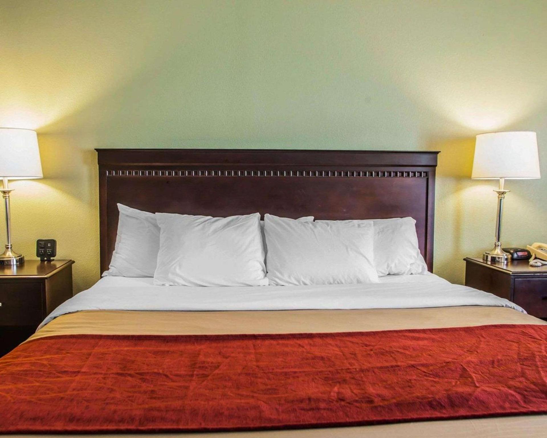 Quality Inn Belton - Kansas City South photo 11