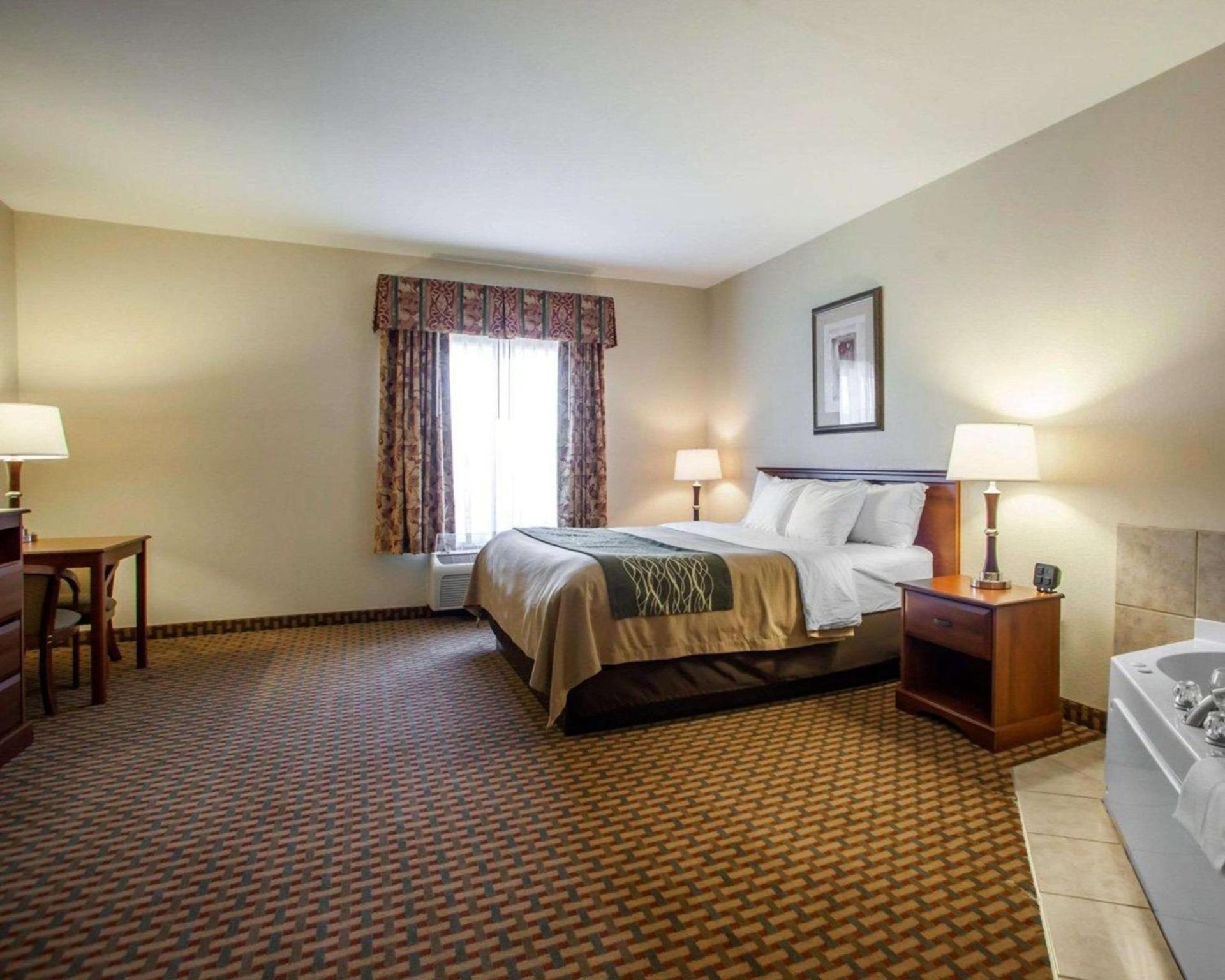 Comfort Inn & Suites Harrisonville photo 17