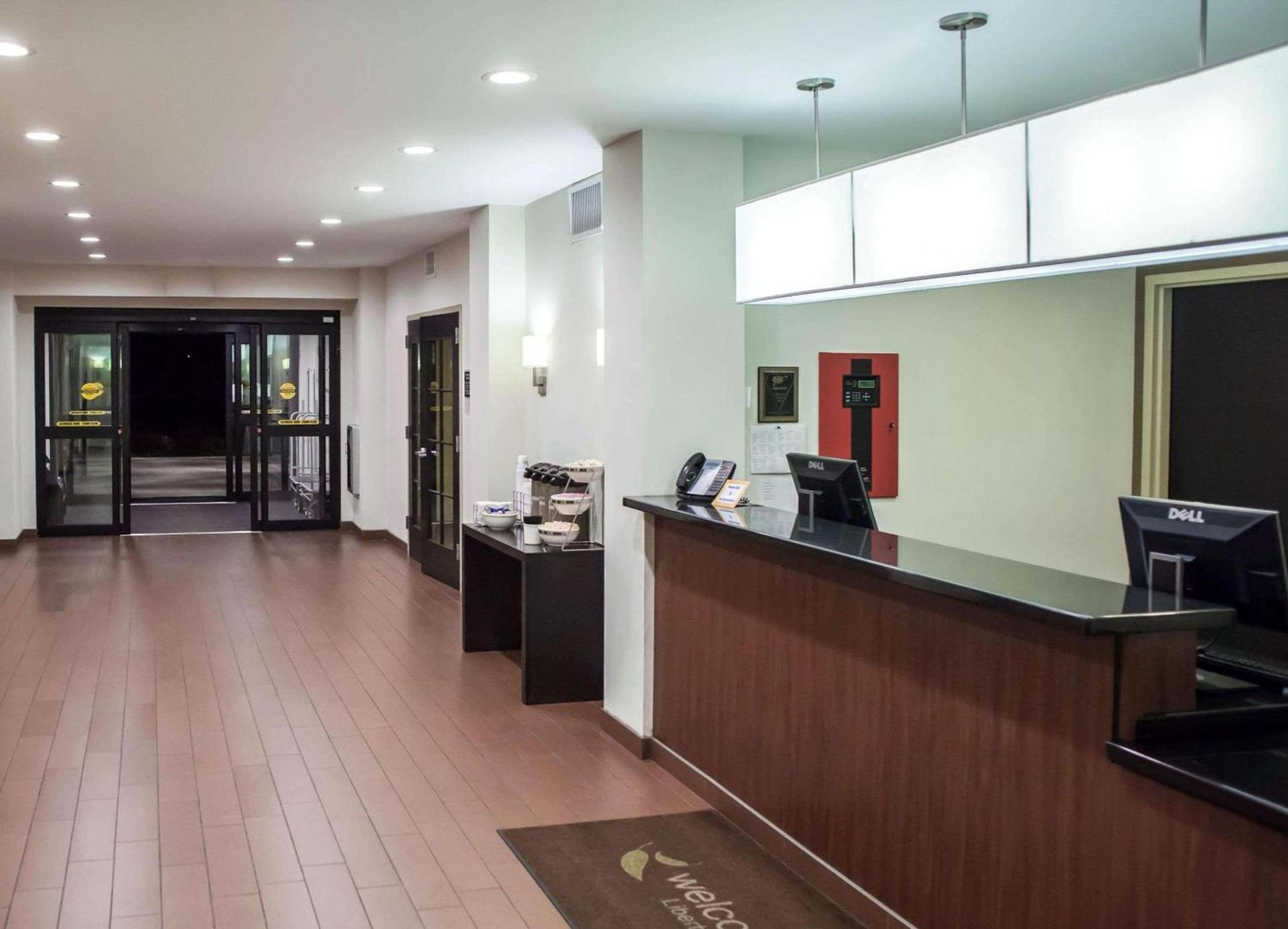 Sleep Inn & Suites Indoor Waterpark photo 5