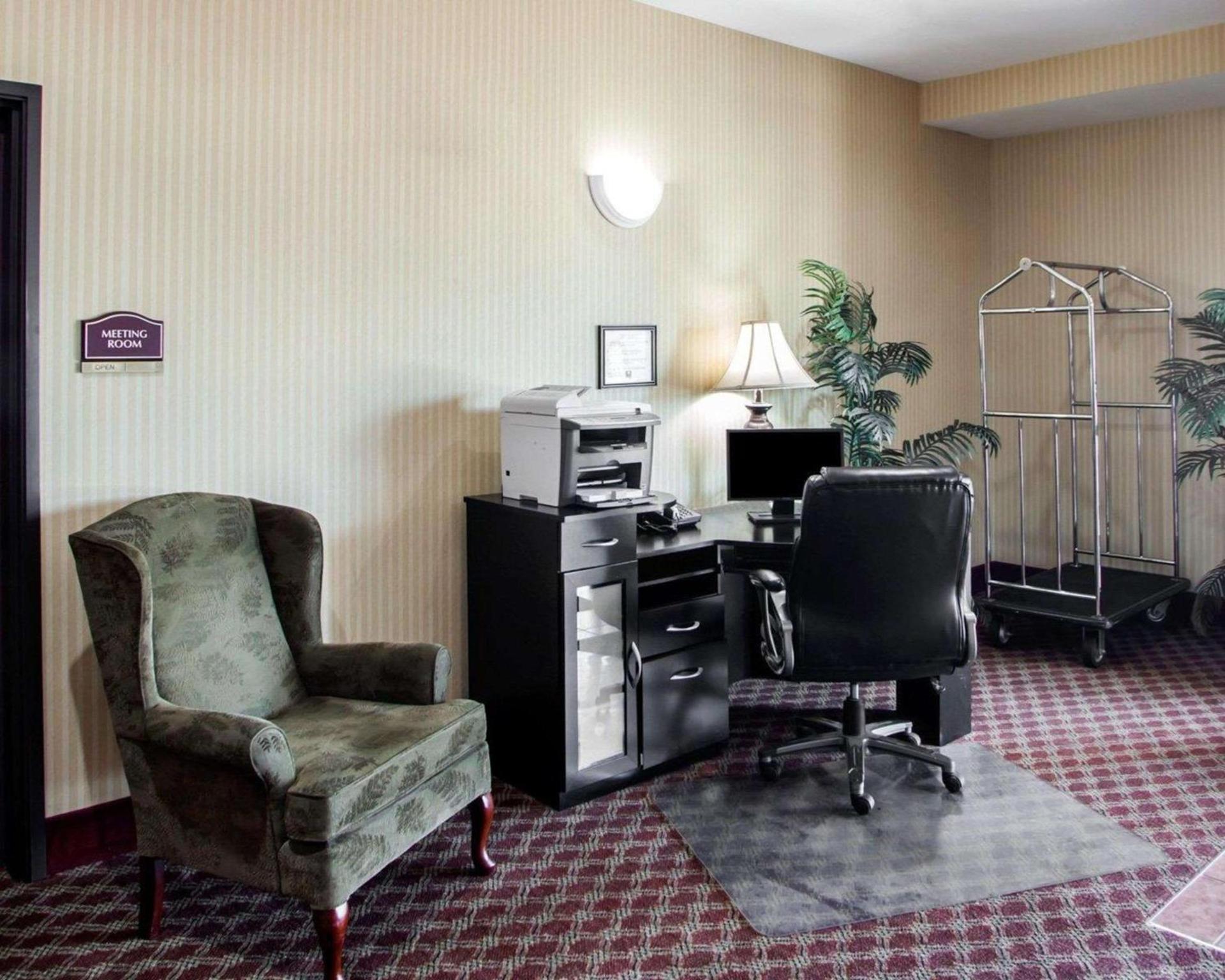 Comfort Inn & Suites Harrisonville photo 31