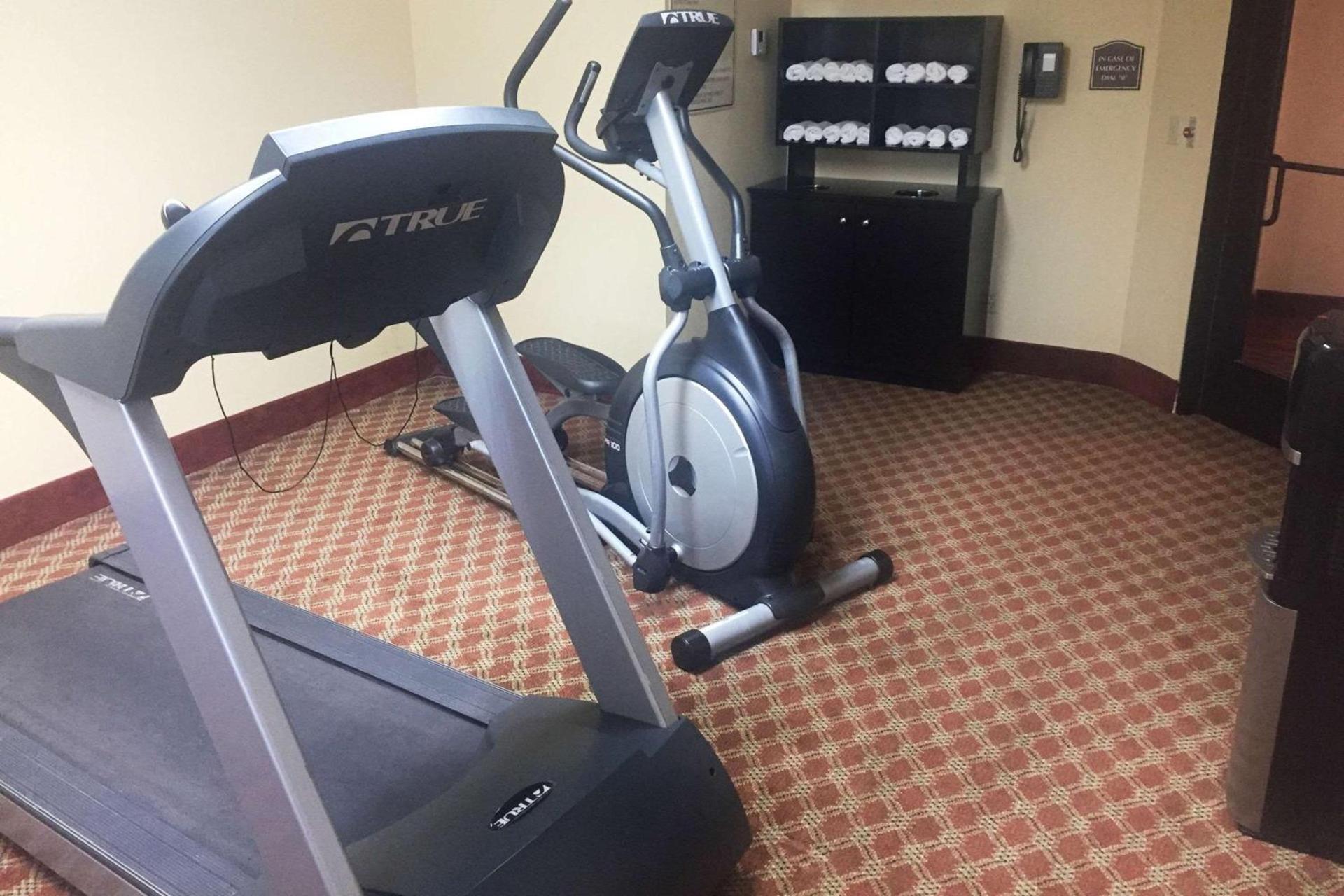 Comfort Inn & Suites Harrisonville photo 30