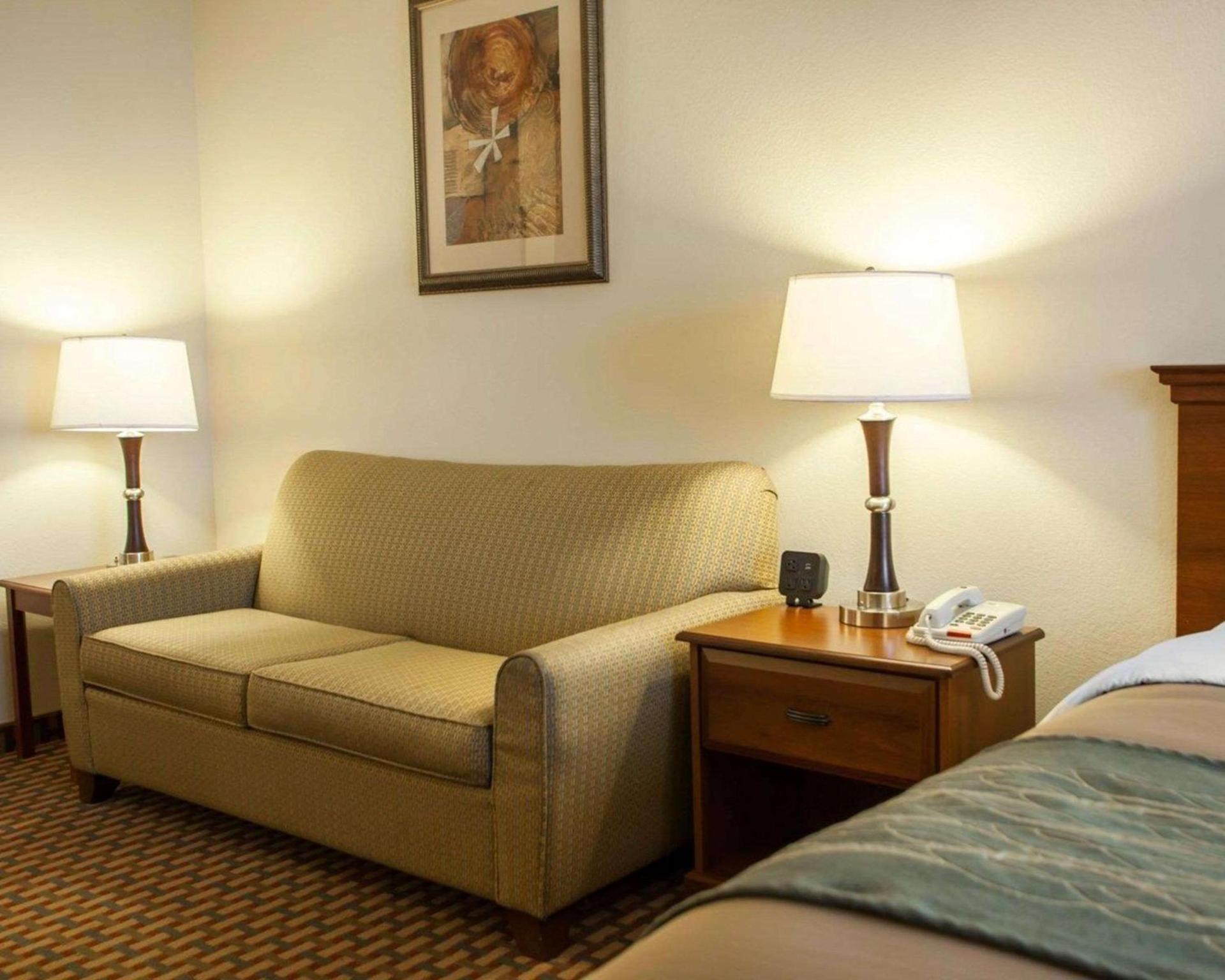Comfort Inn & Suites Harrisonville photo 8