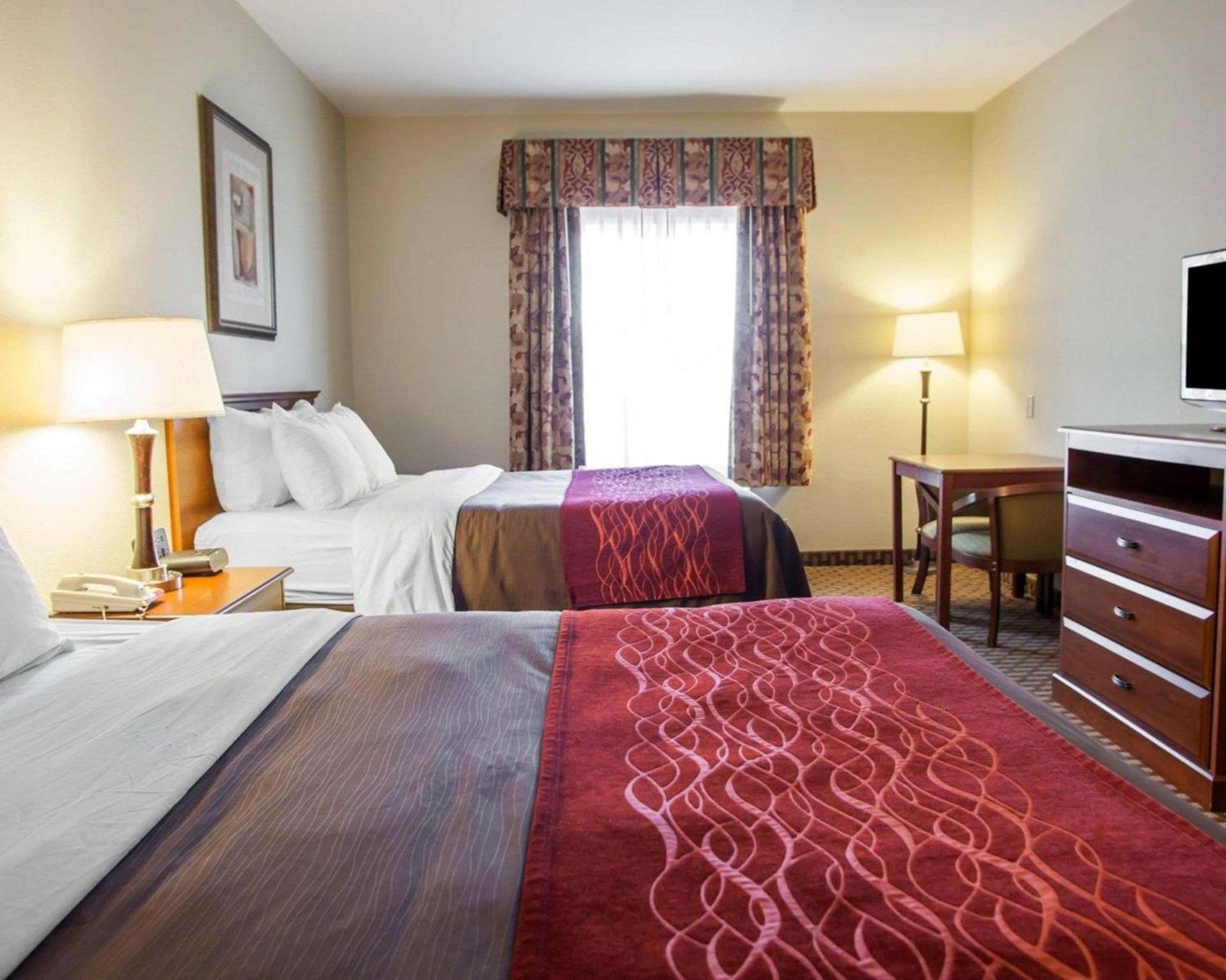 Comfort Inn & Suites Harrisonville photo 14