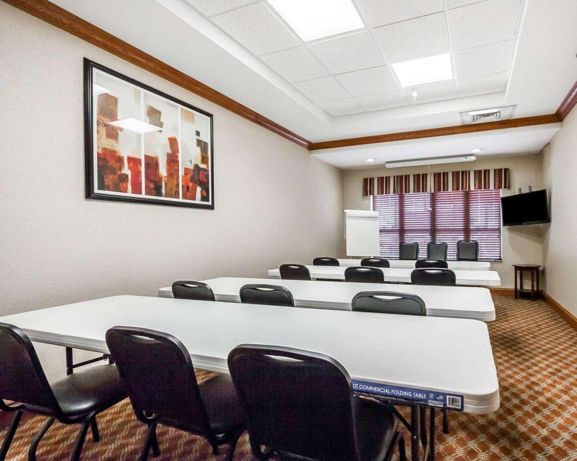 Comfort Inn & Suites Sikeston I-55 photo 30