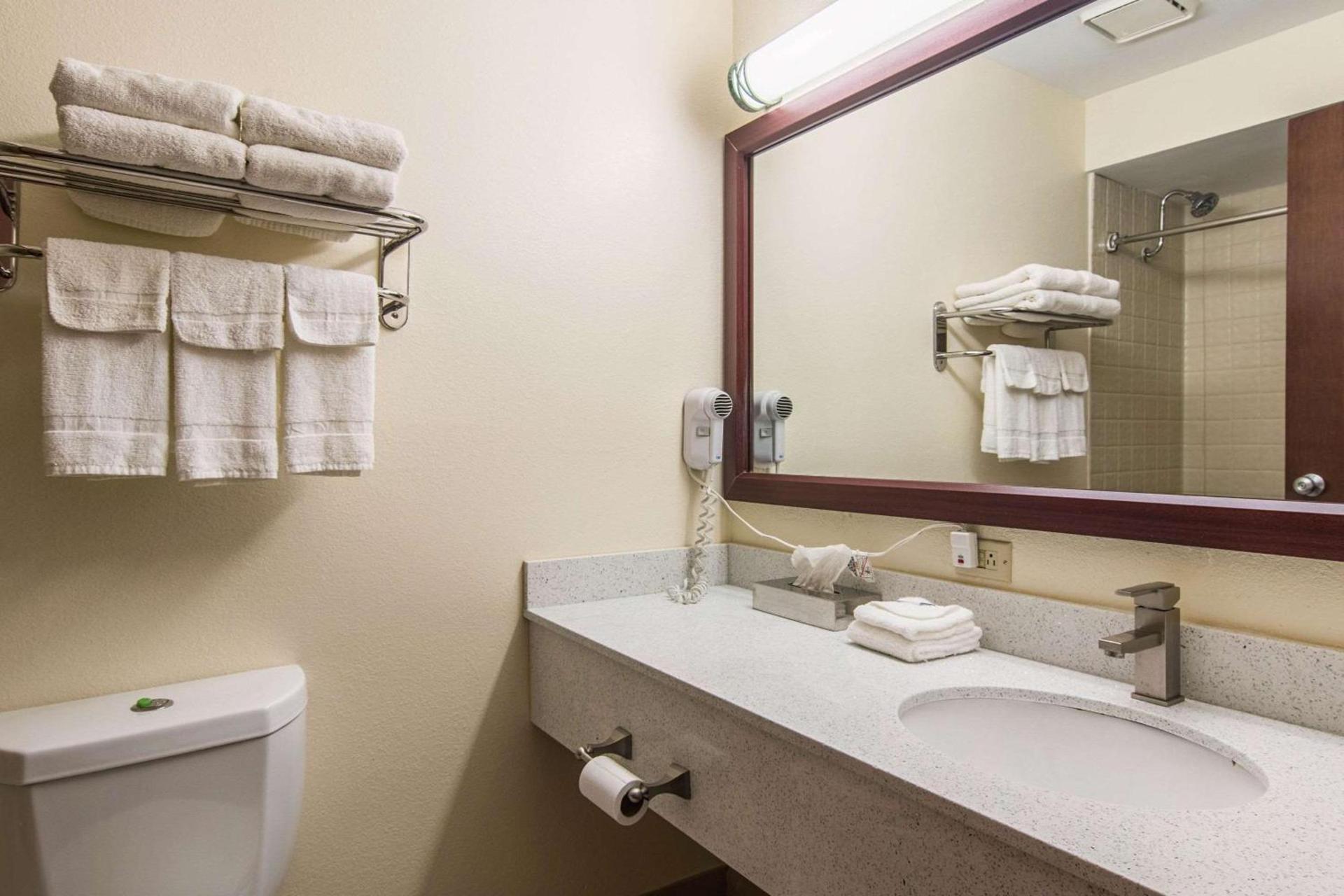 Quality Inn Foristell photo 25