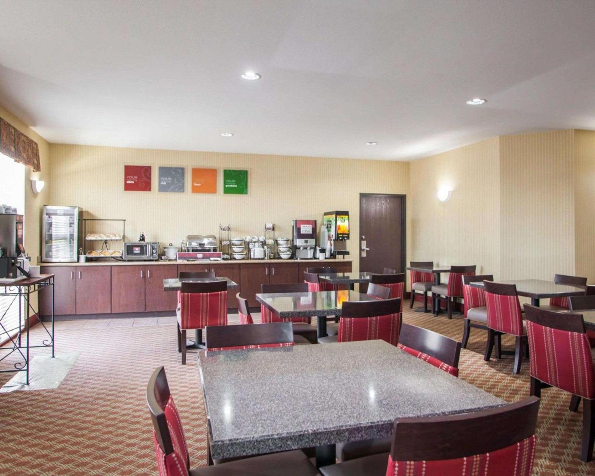 Comfort Inn & Suites Harrisonville photo 36