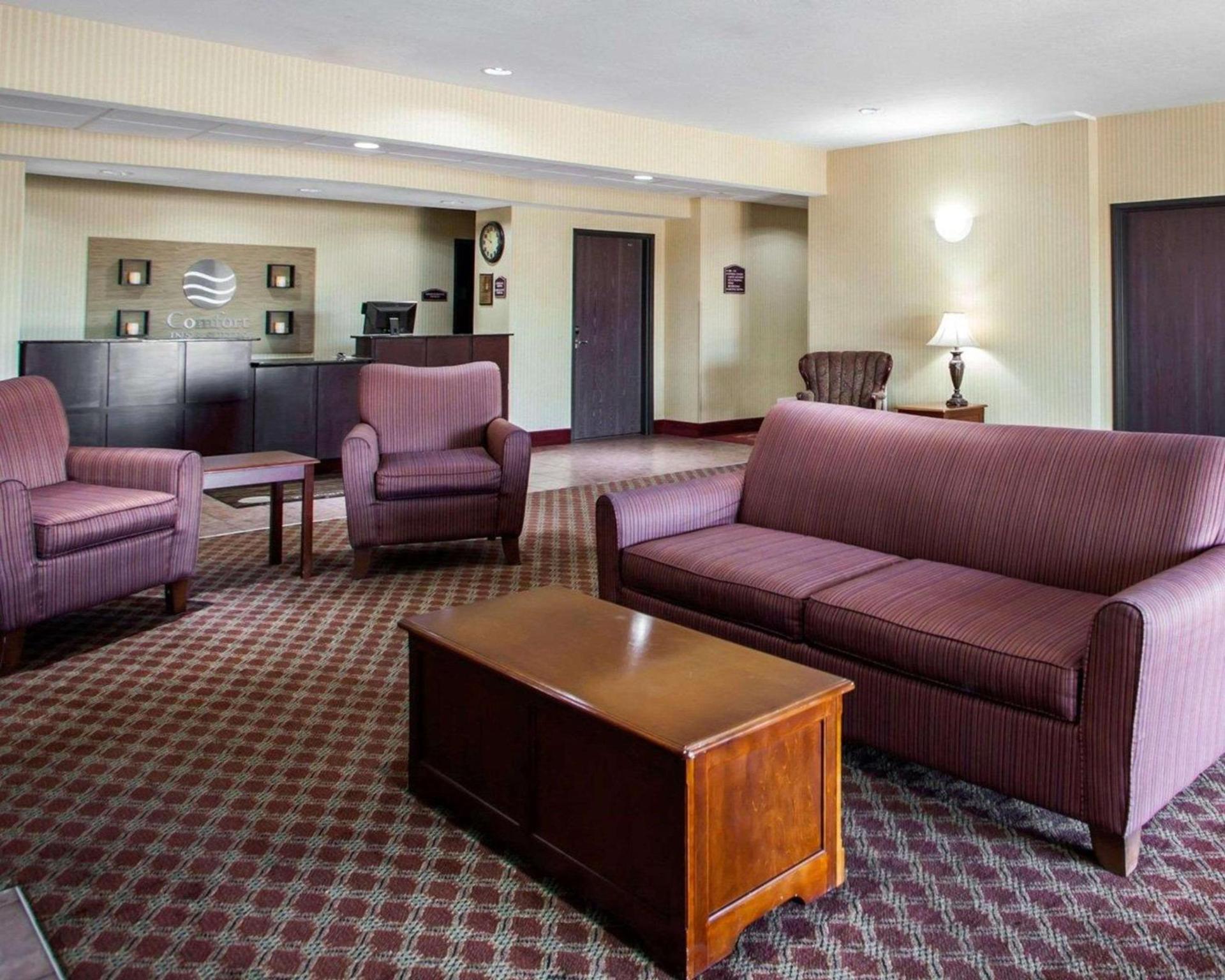 Comfort Inn & Suites Harrisonville photo 5