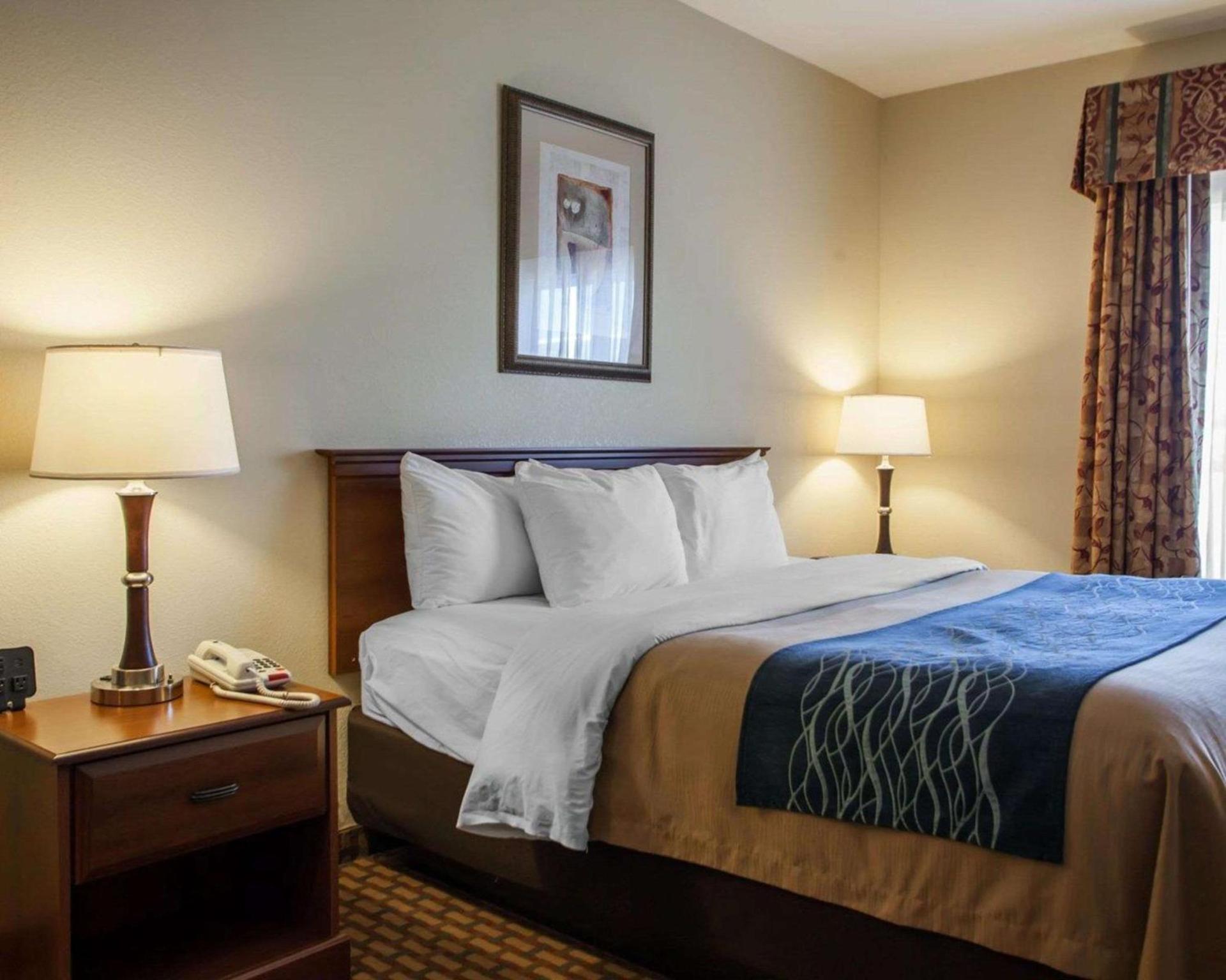 Comfort Inn & Suites Harrisonville photo 18