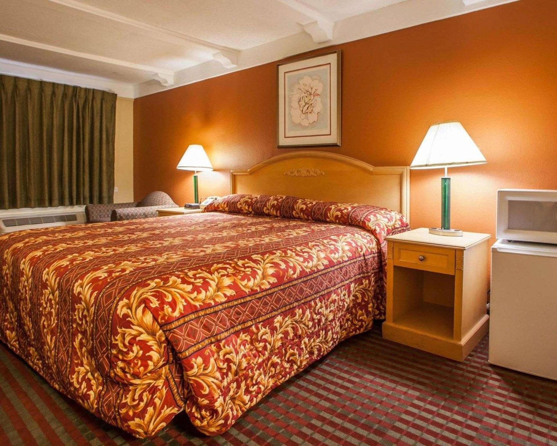 Relax Inn Saint Charles photo 15