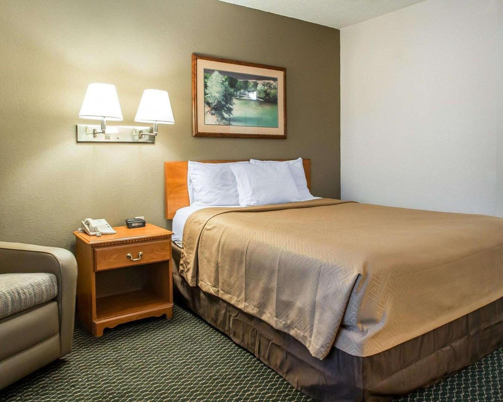 Birch Hill Suites Columbia photo 10