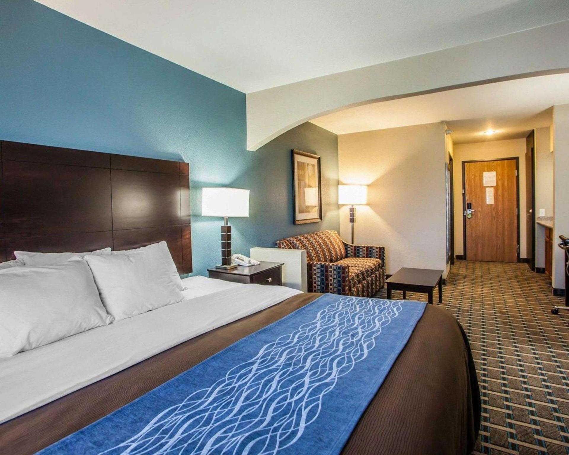 Comfort Inn Lees Summit - Hwy 50 & Hwy 291 photo 25