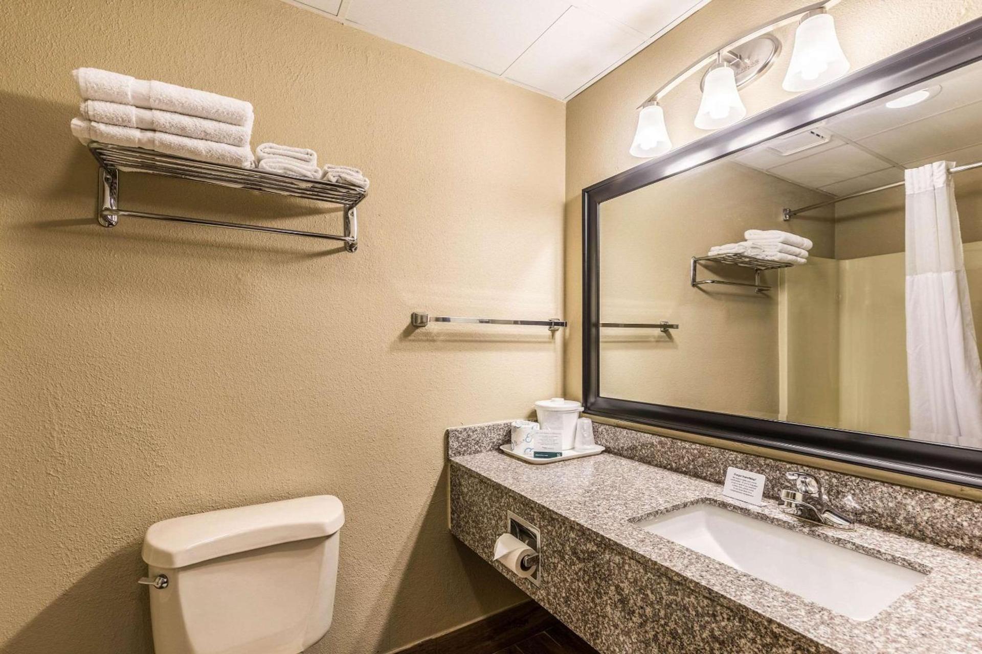 Quality Inn West Plains photo 25
