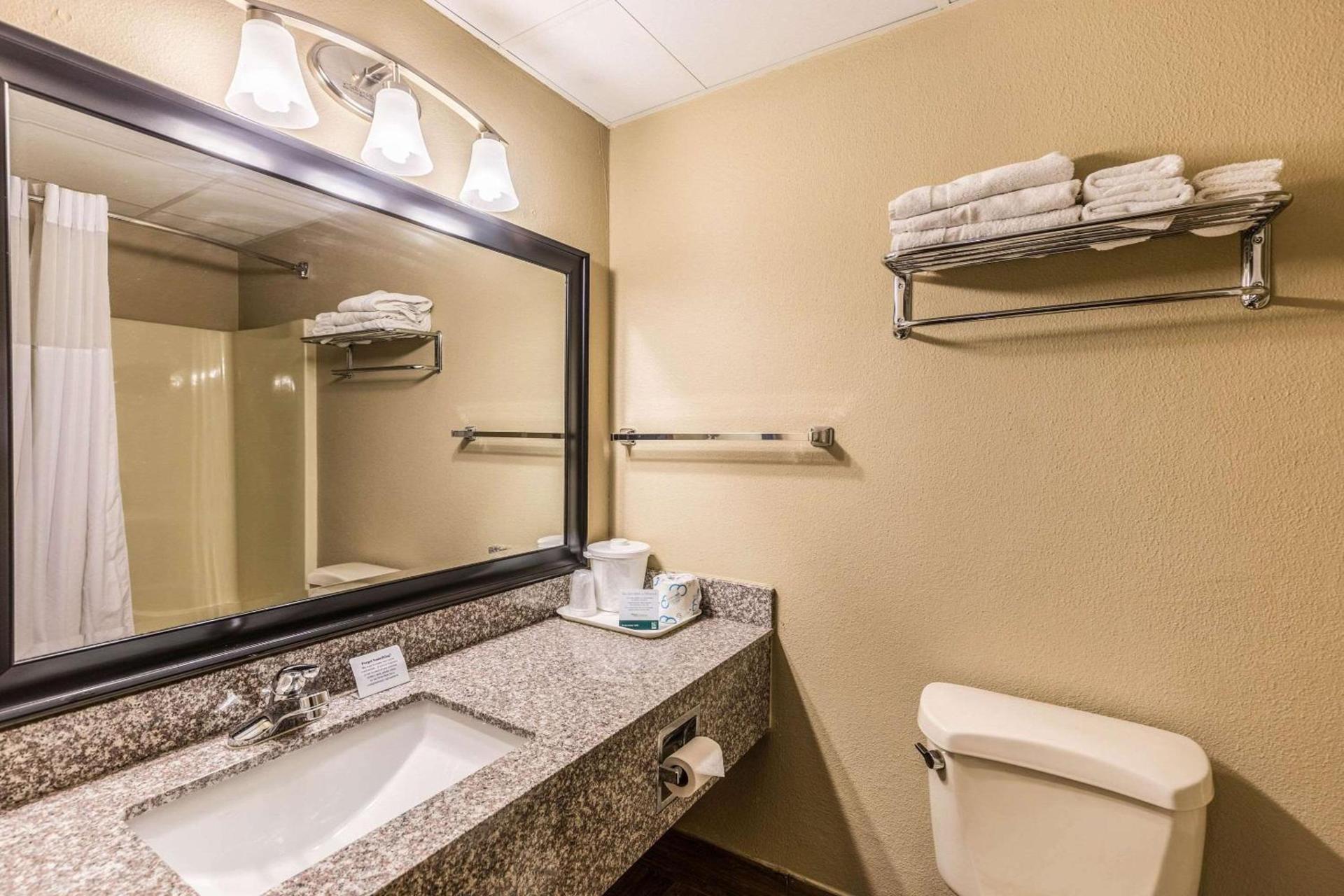 Quality Inn West Plains photo 23