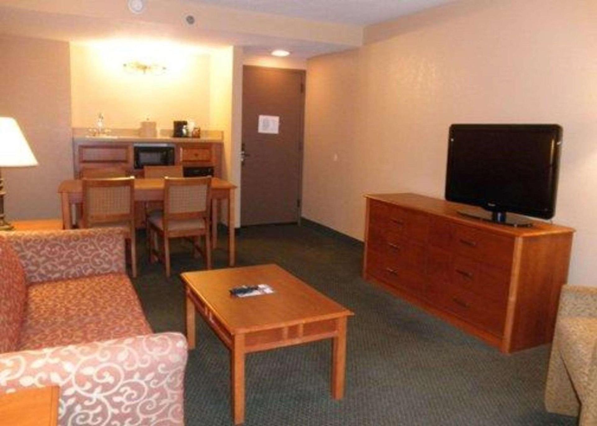 Quality Inn Florissant-St Louis photo 10
