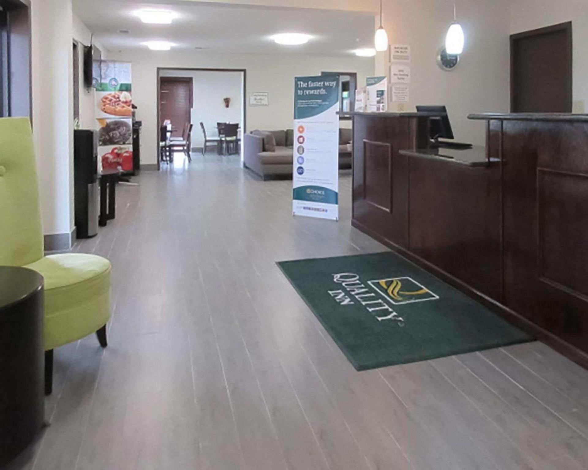 Quality Inn Farmington photo 7