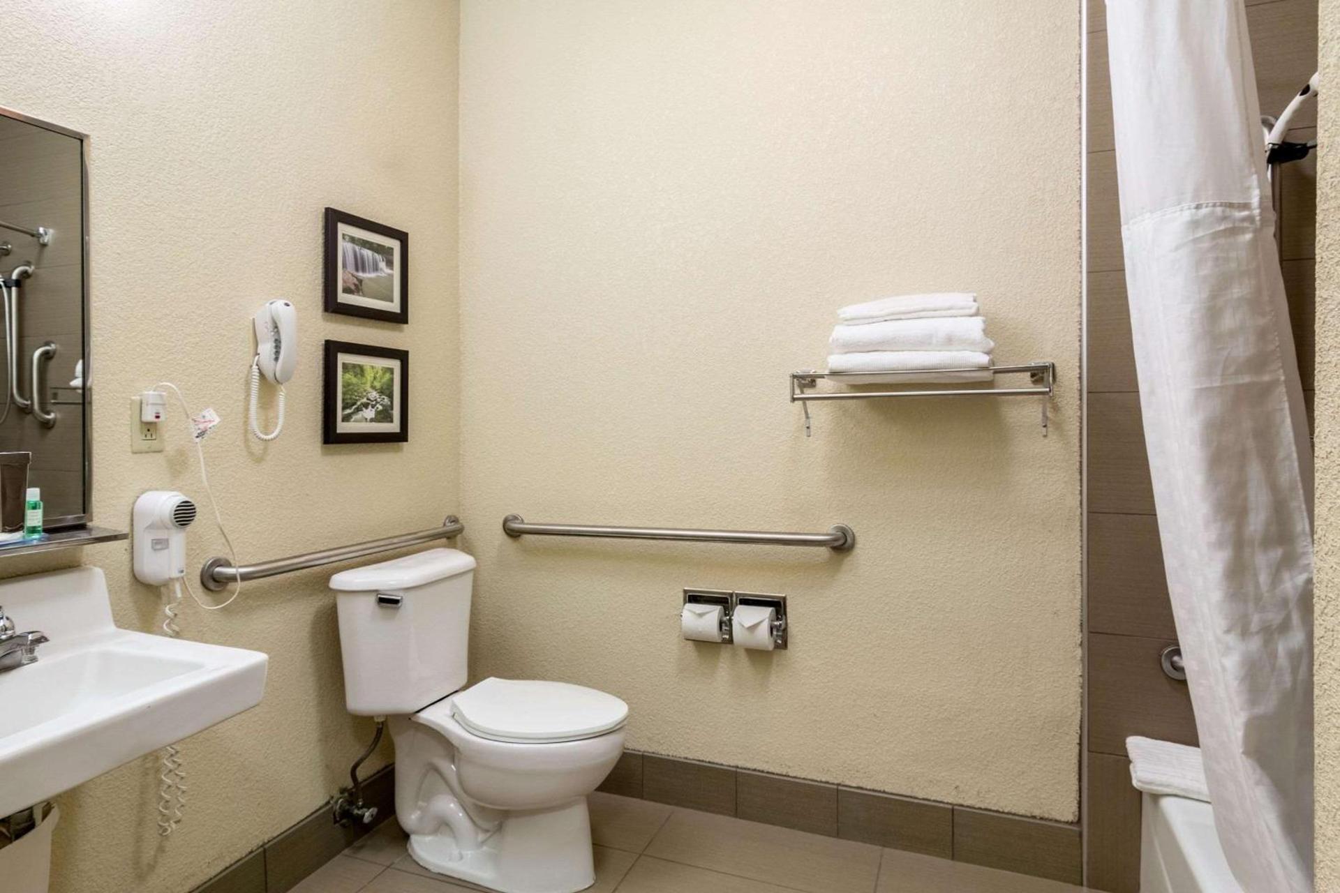 Comfort Inn & Suites - Hannibal photo 17