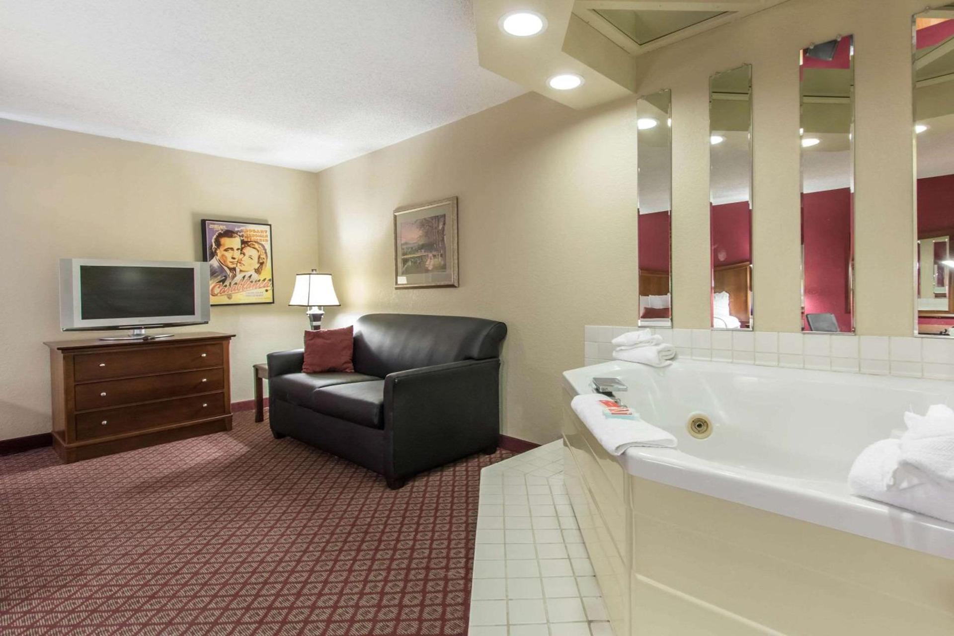 Greenstay Hotel Joplin Missouri photo 15