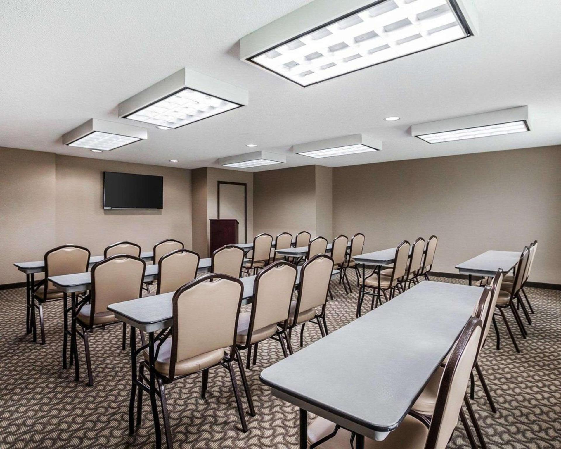 Comfort Inn & Suites Moberly photo 27