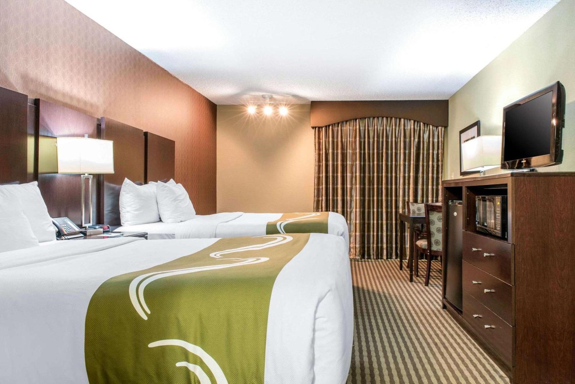 Days Inn & Suites by Wyndham Festus photo 9