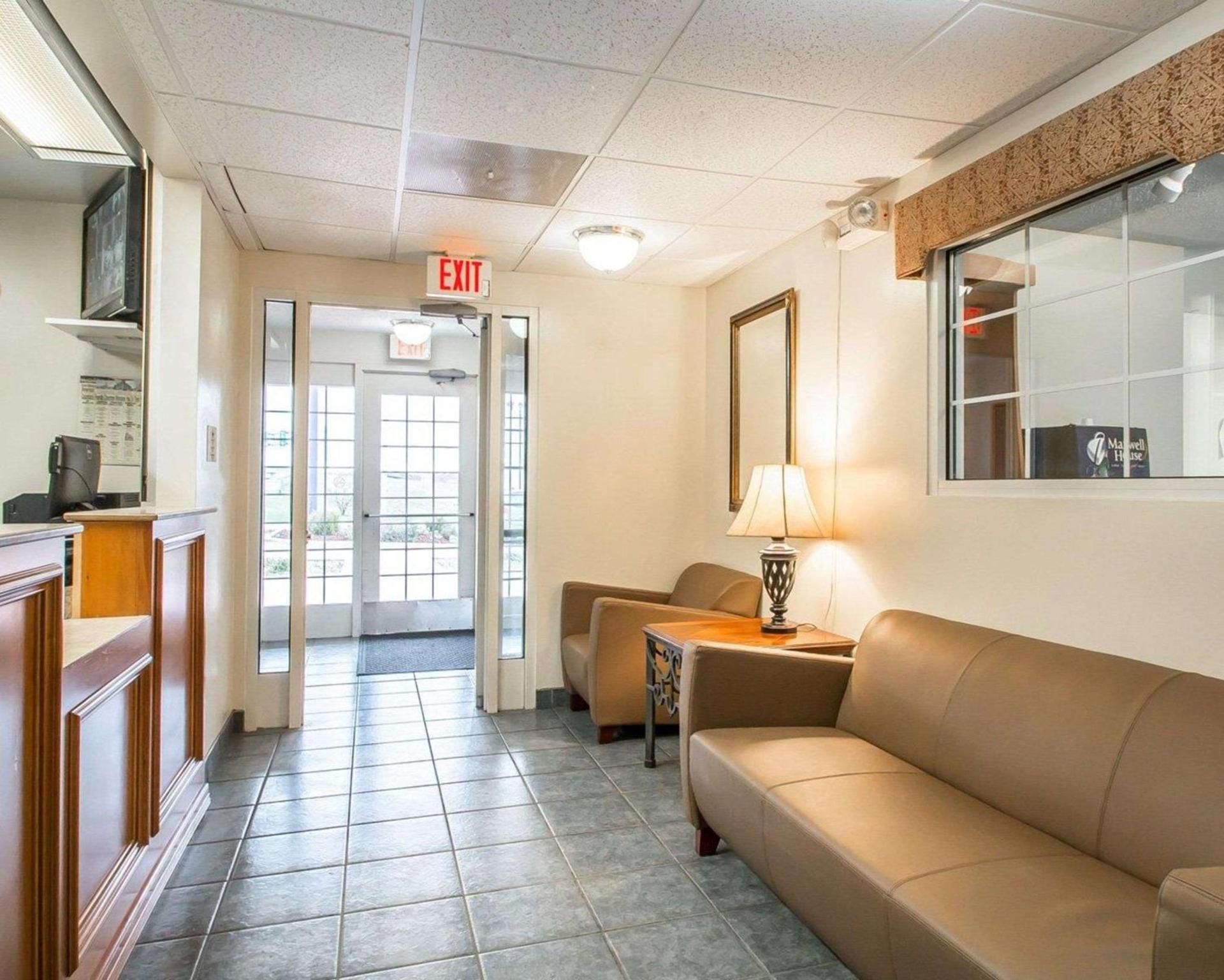 Birch Hill Suites Columbia photo 4