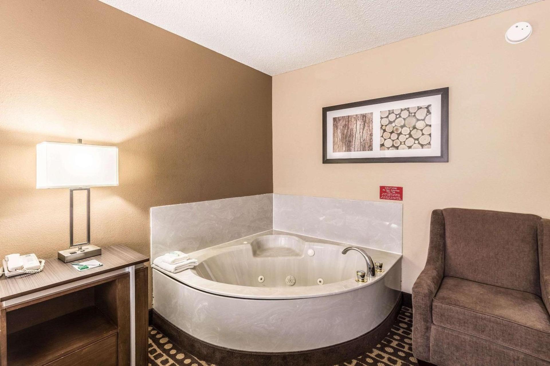 Quality Inn West Plains photo 15