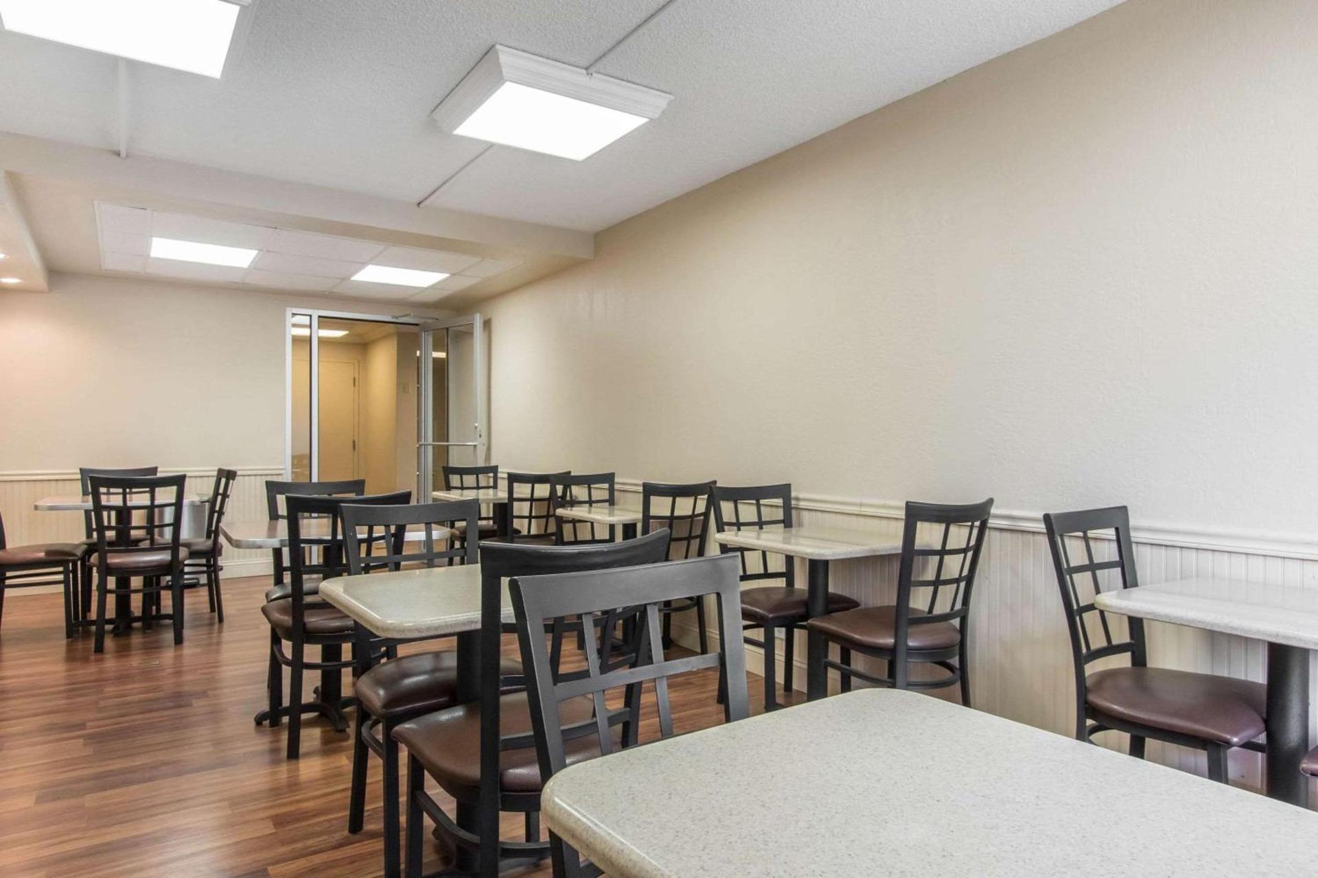 Greenstay Hotel Joplin Missouri photo 21