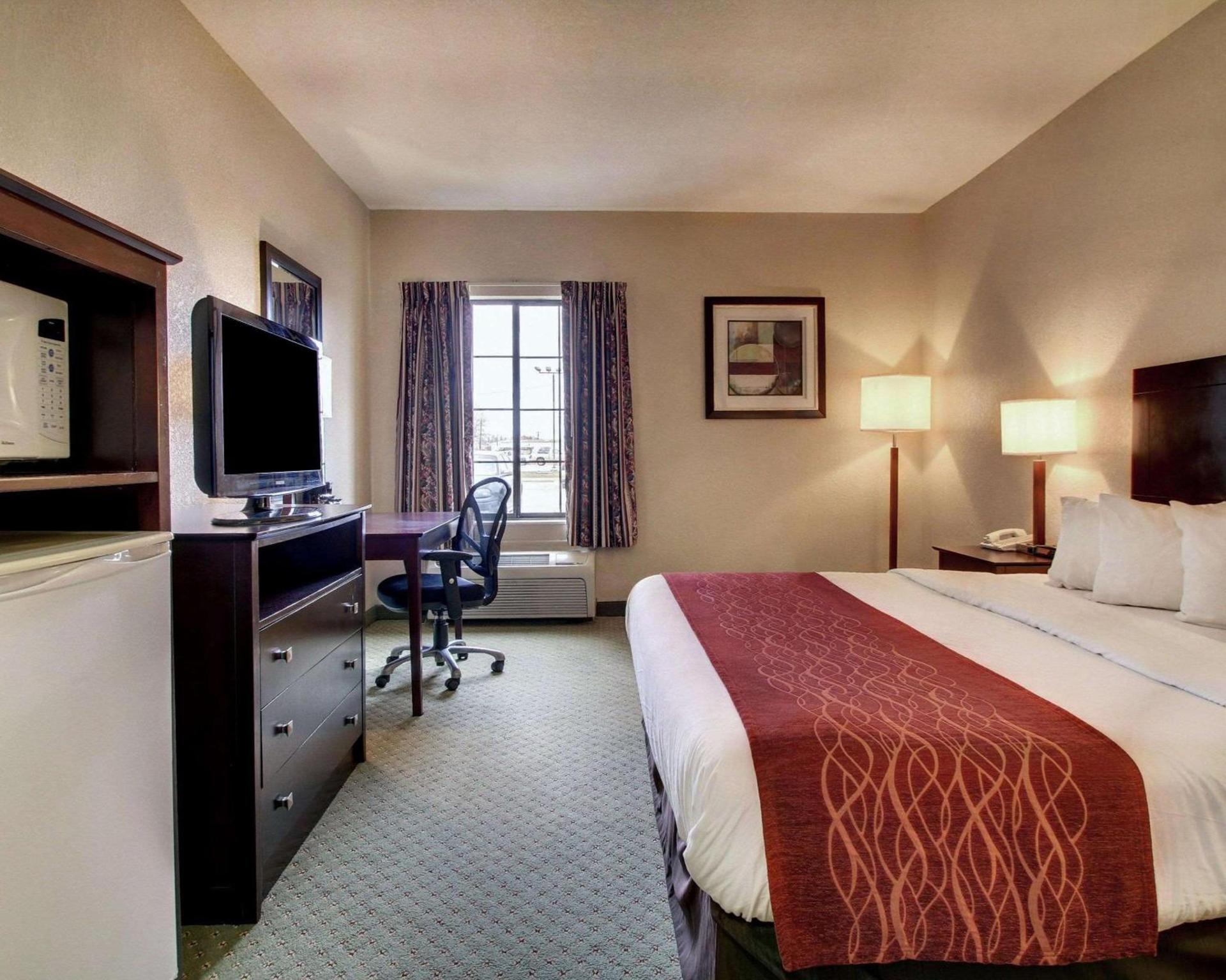 Columbia Inn & Suites photo 5