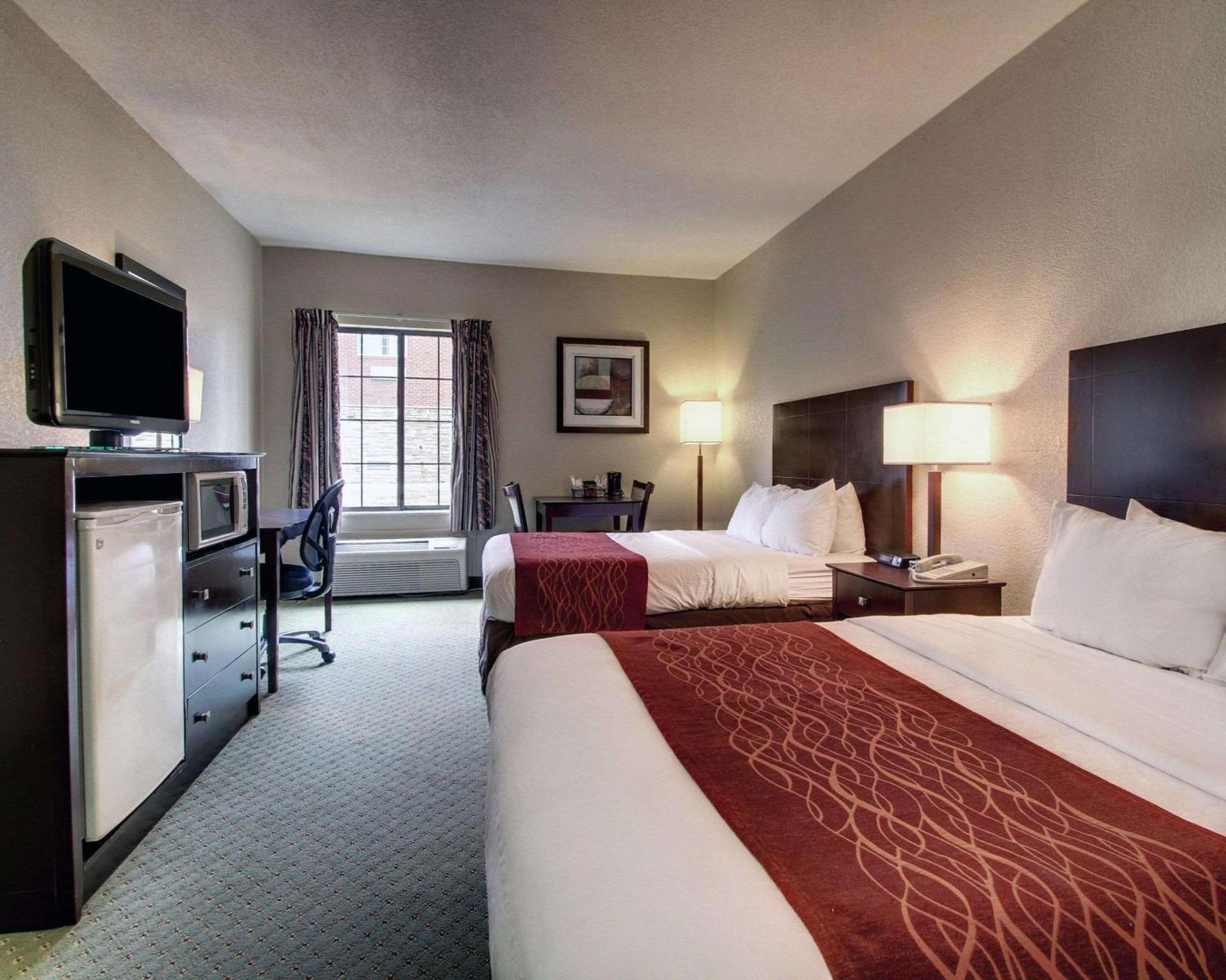 Columbia Inn & Suites photo 7