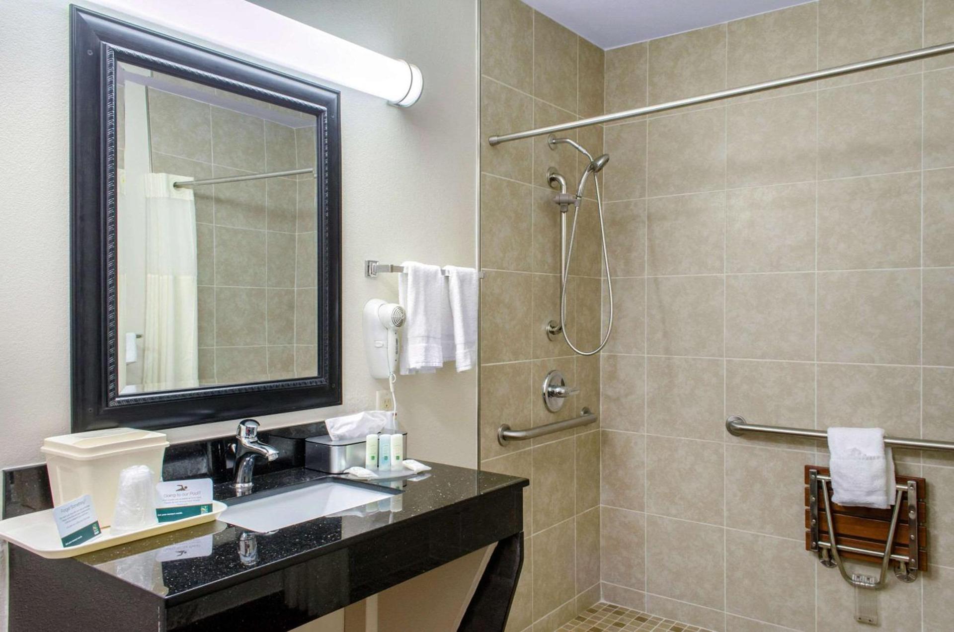 Quality Inn McComb photo 28