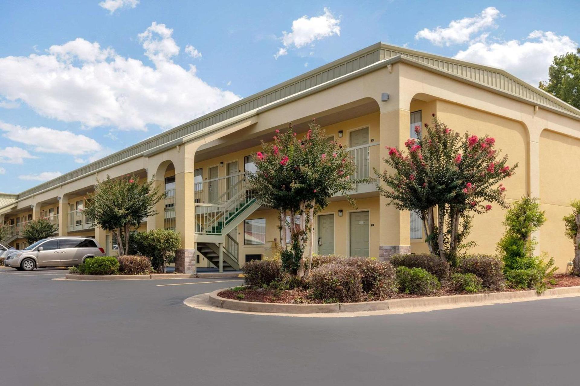 Quality Inn McComb photo 2