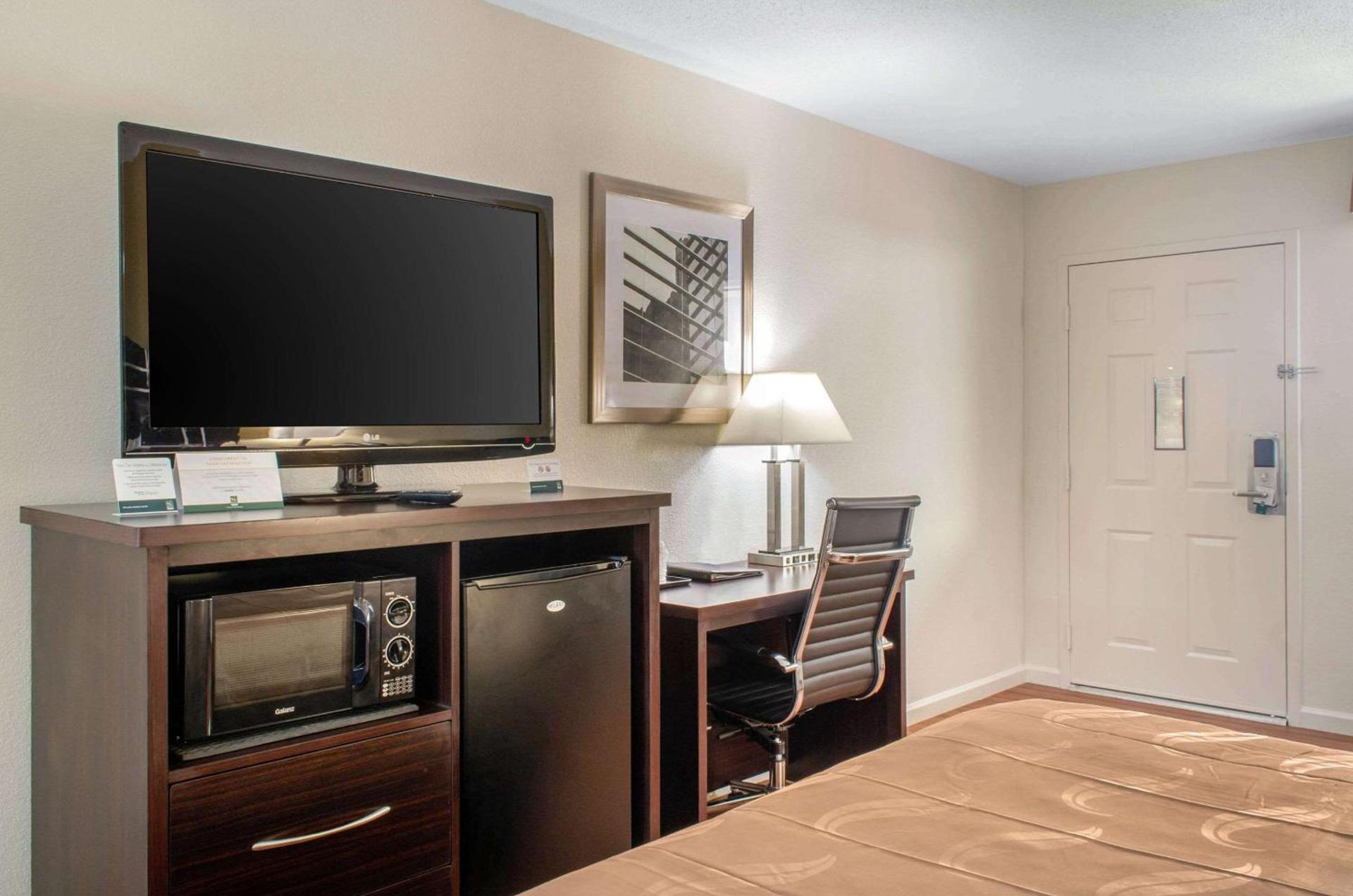 Quality Inn McComb photo 15