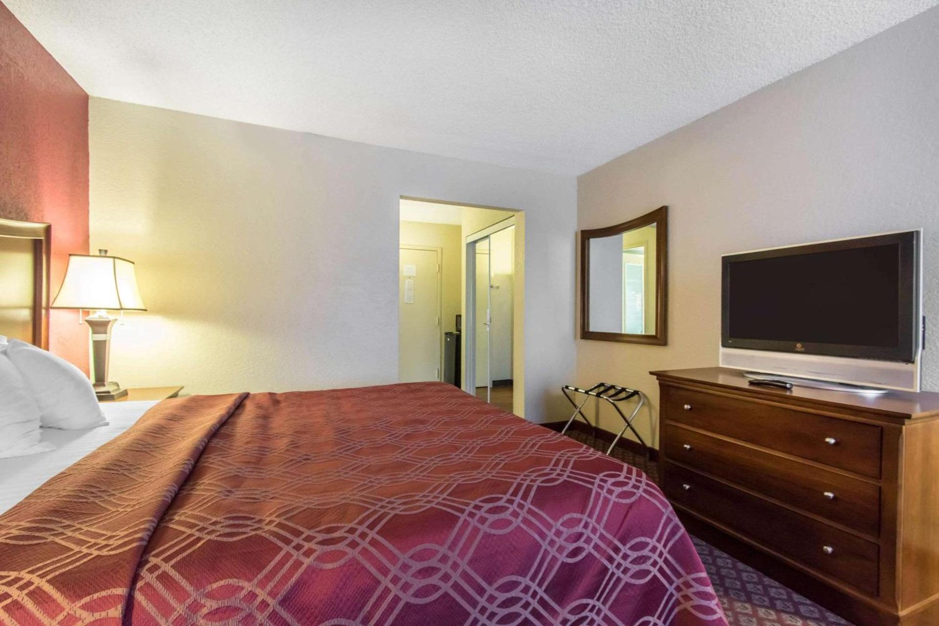 Greenstay Hotel Joplin Missouri photo 32
