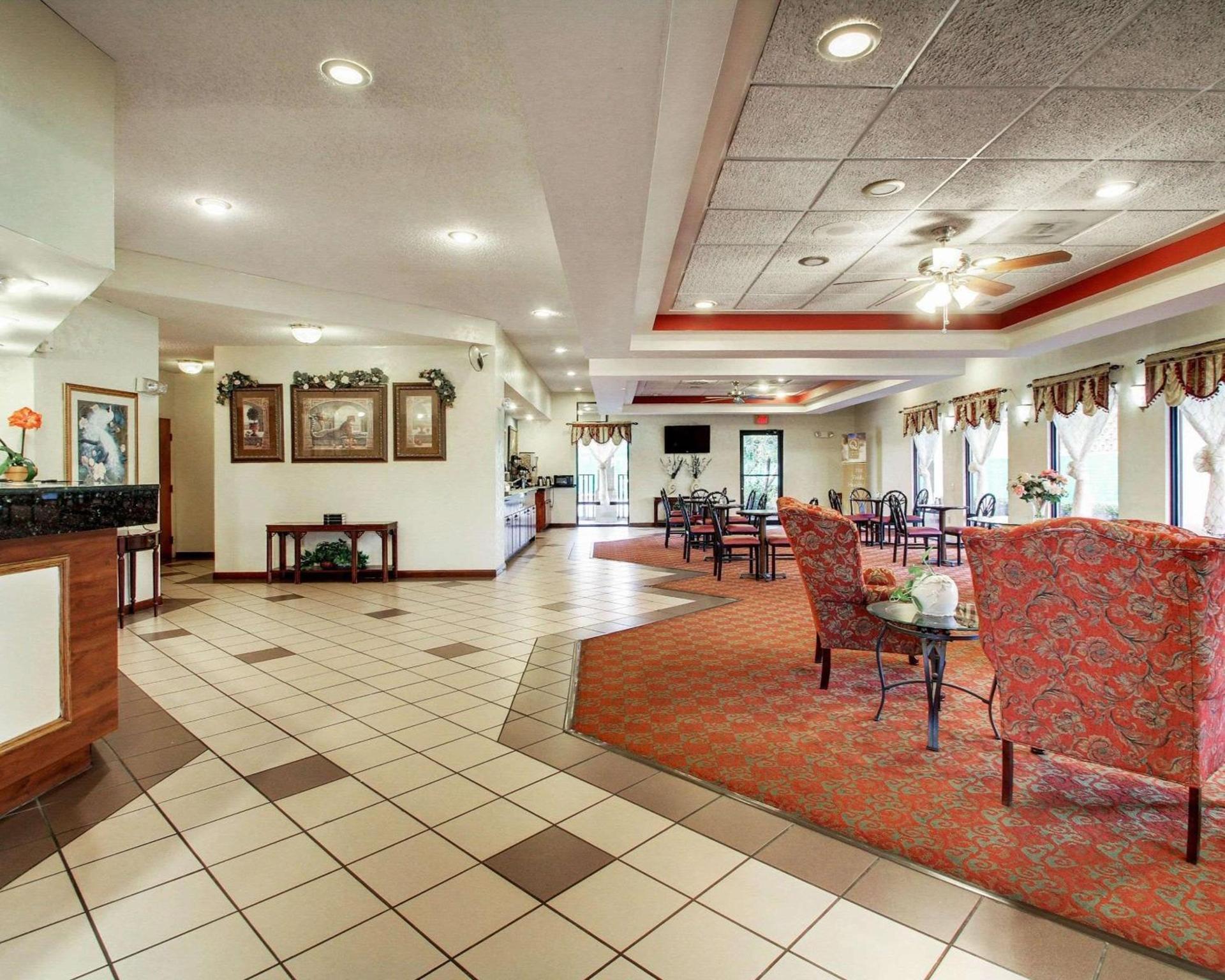 Quality Inn & Suites Clinton - Jackson West photo 7