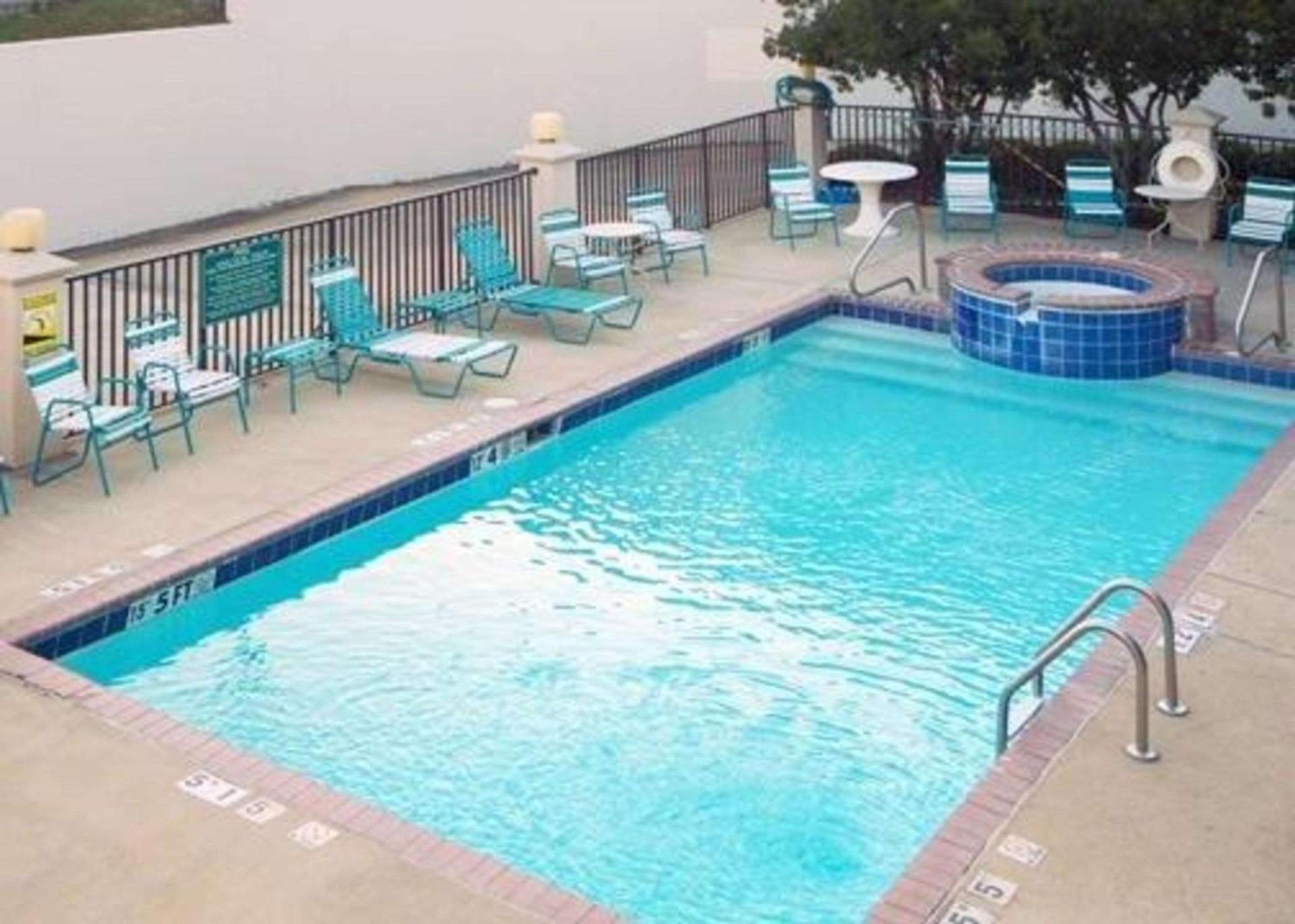 Quality Inn & Suites Clinton - Jackson West photo 15