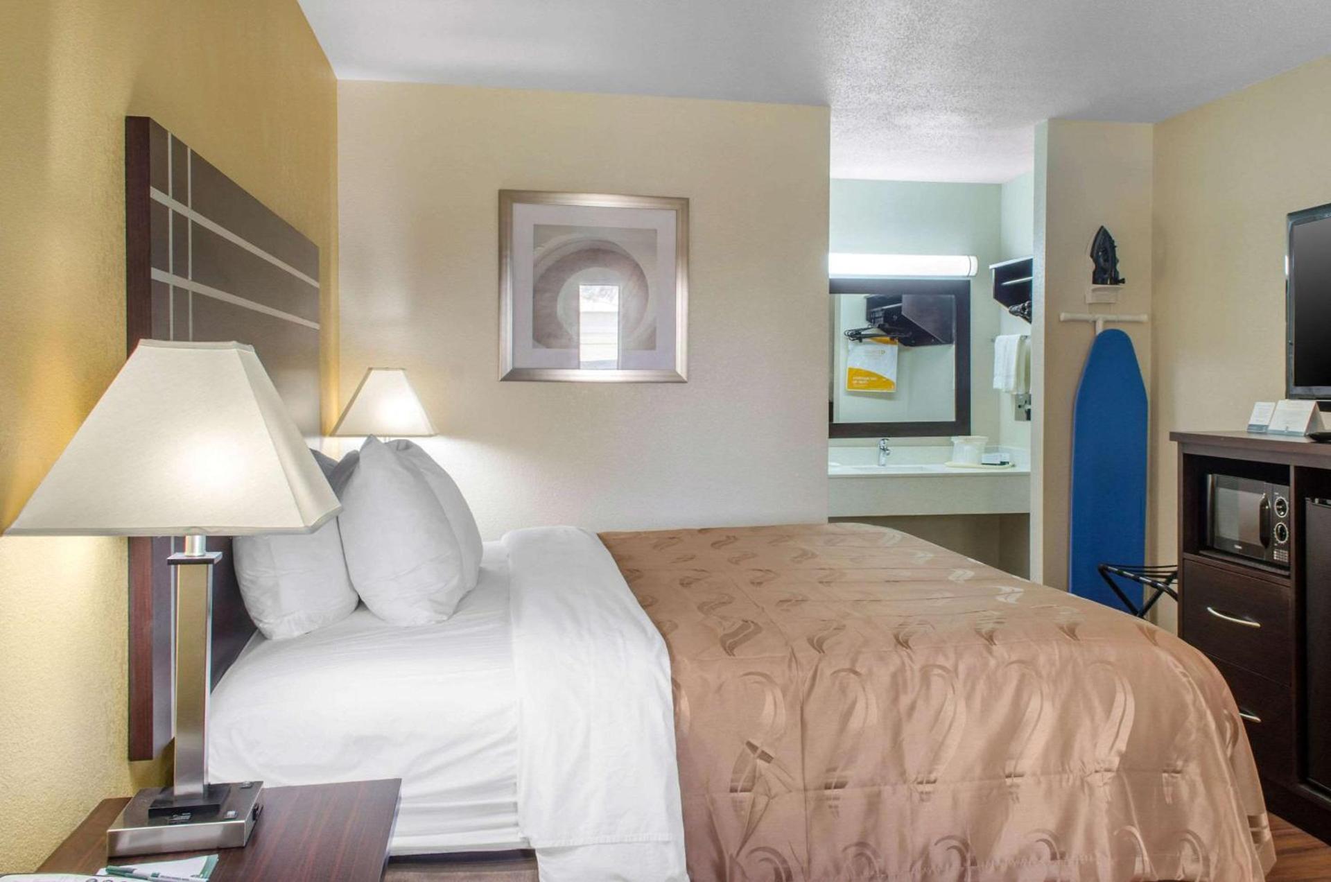 Quality Inn McComb photo 16