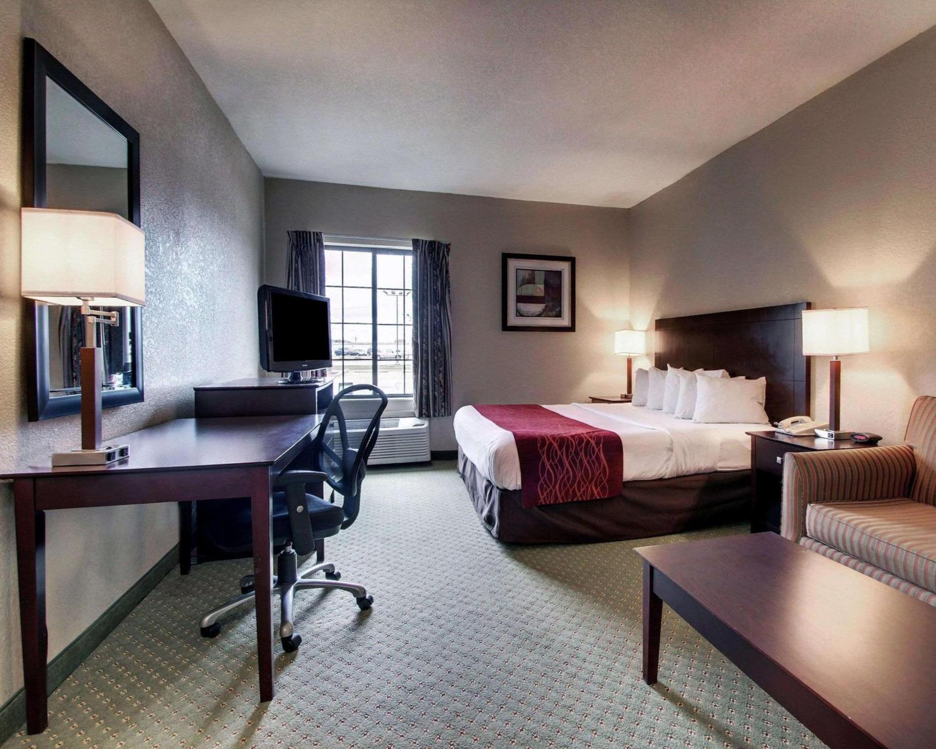 Columbia Inn & Suites photo 17